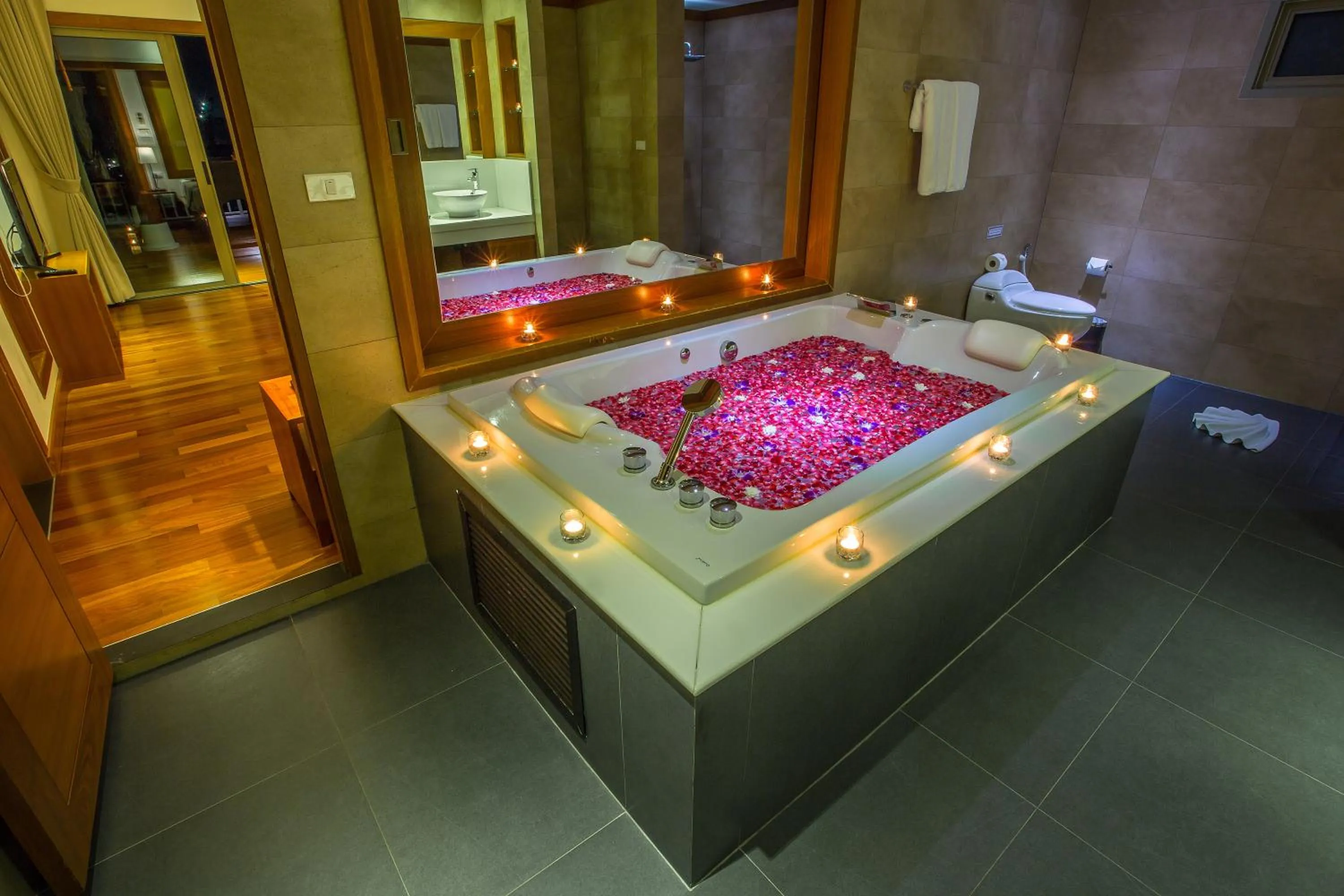 Bathroom in Villa Tantawan Resort - Private Pool Villas