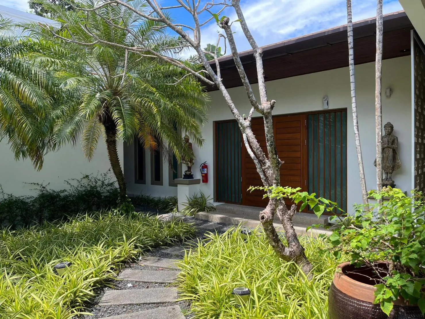 Property building in Villa Tantawan Resort - Private Pool Villas