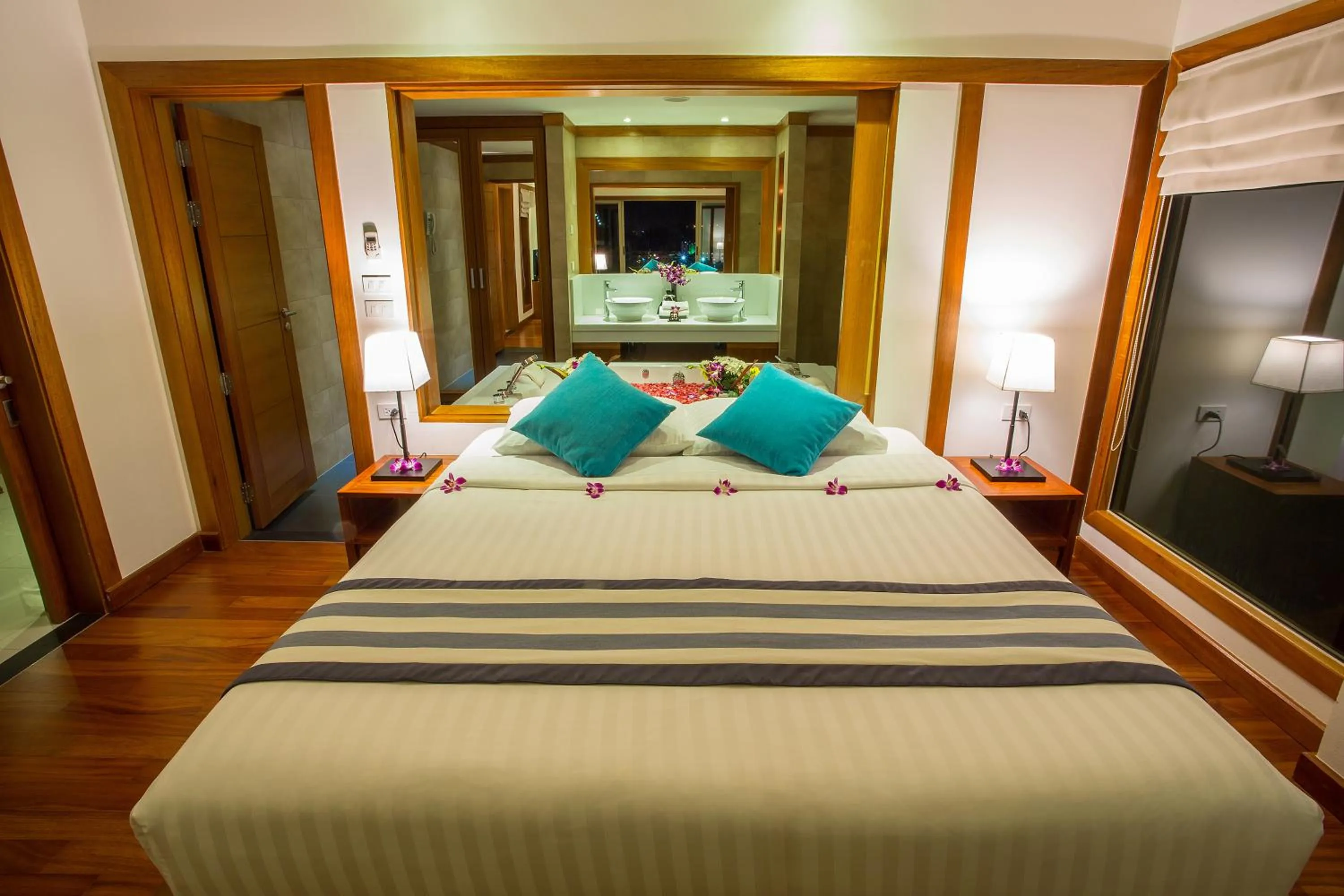 Bedroom, Bed in Villa Tantawan Resort - Private Pool Villas