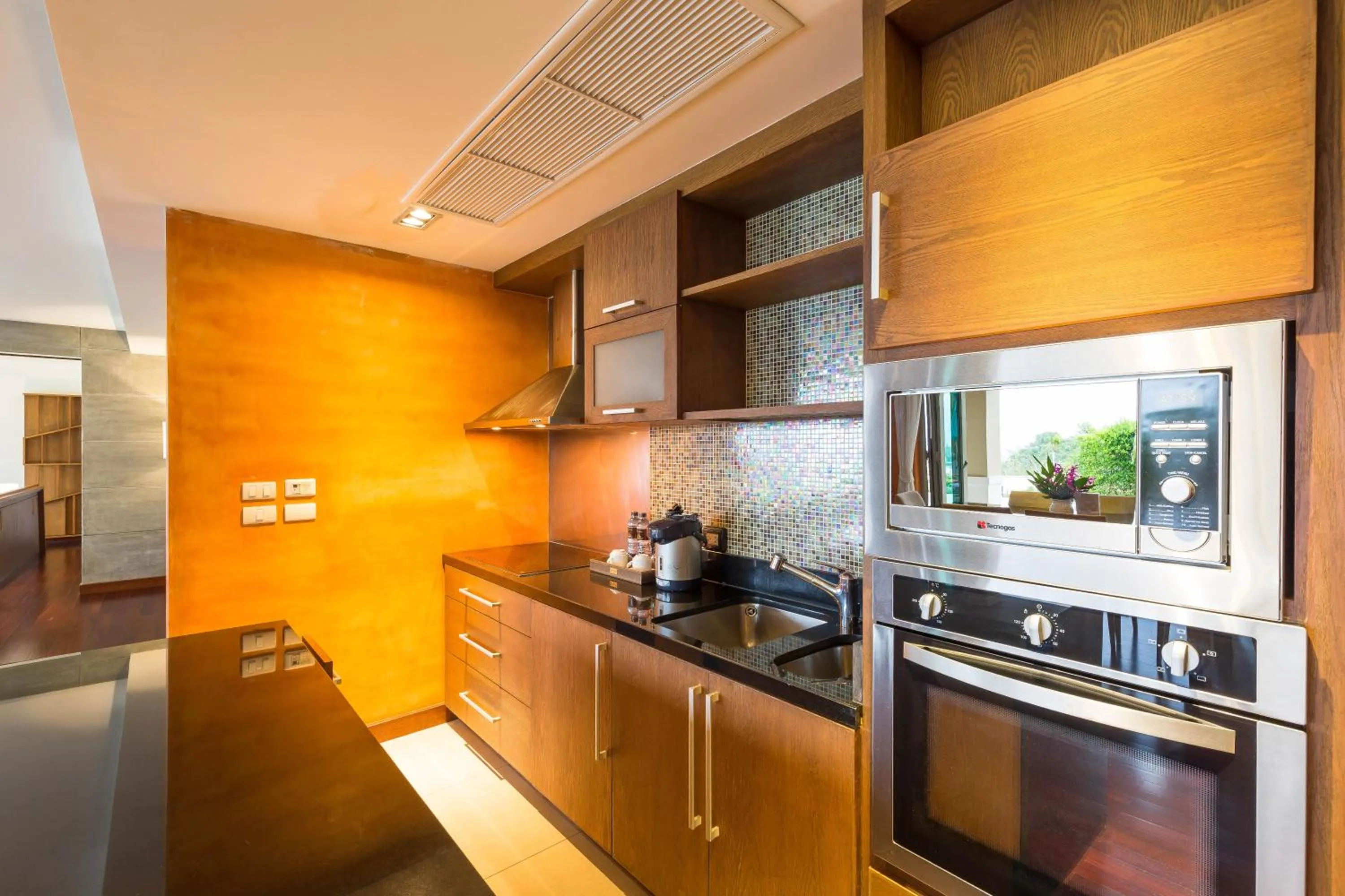 Kitchen or kitchenette in Villa Tantawan Resort - Private Pool Villas