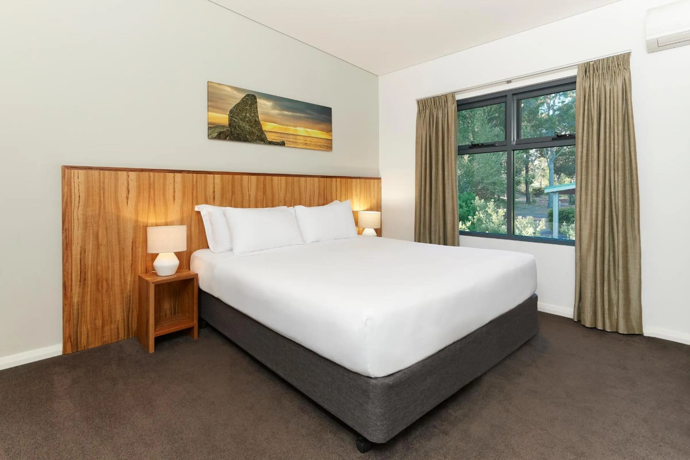 Bed in Eight Willows Retreat