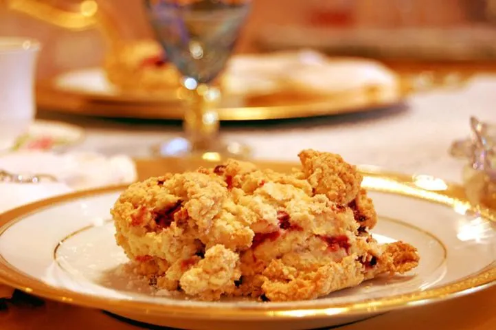 Breakfast in Alexander Mansion Bed and Breakfast