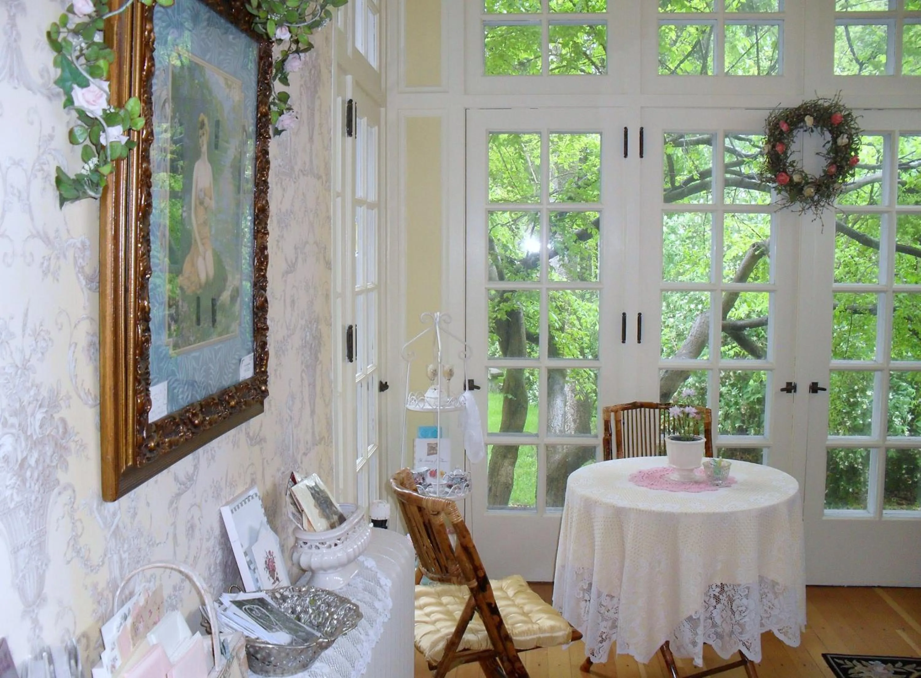 Garden in Alexander Mansion Bed and Breakfast