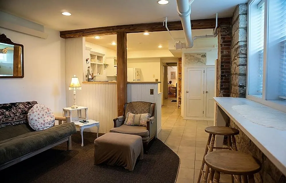 Alexander Mansion Bed and Breakfast