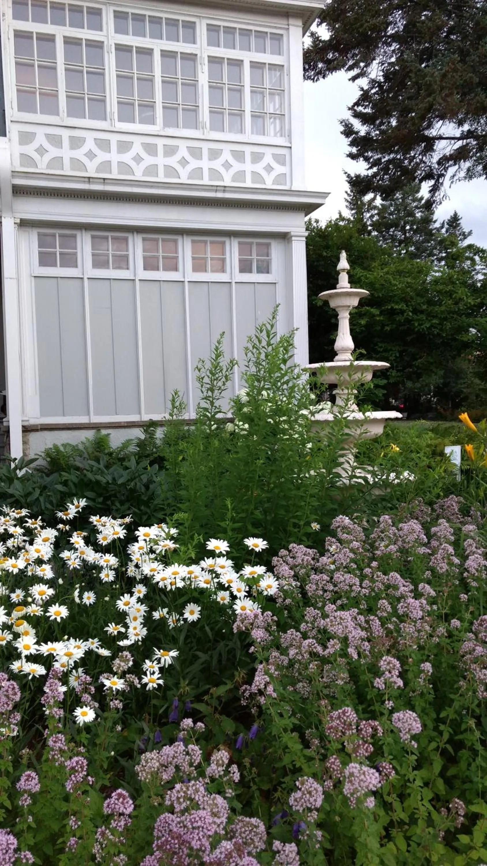 Alexander Mansion Bed and Breakfast