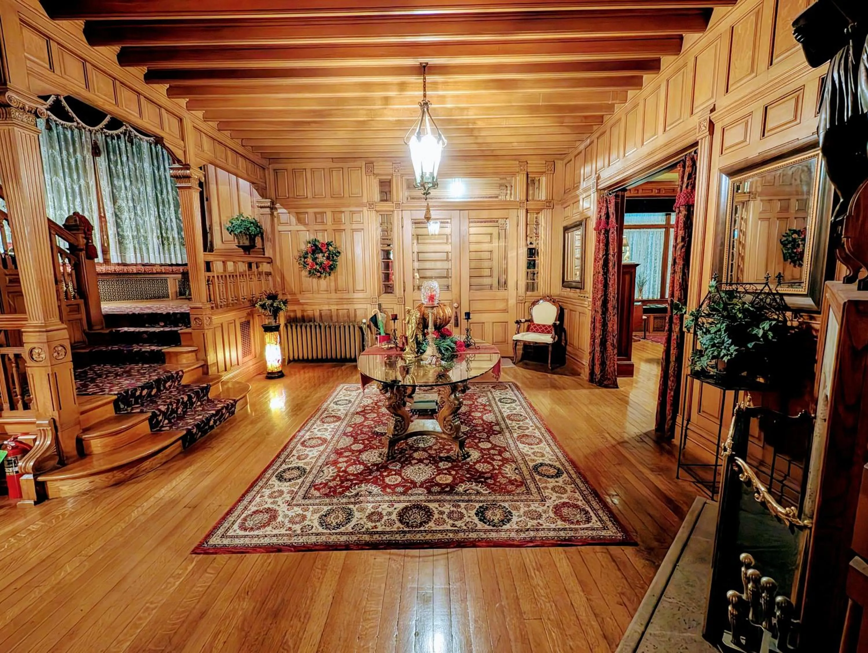 Lobby or reception in Alexander Mansion Bed and Breakfast