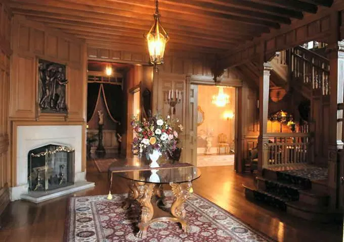 Alexander Mansion Bed and Breakfast