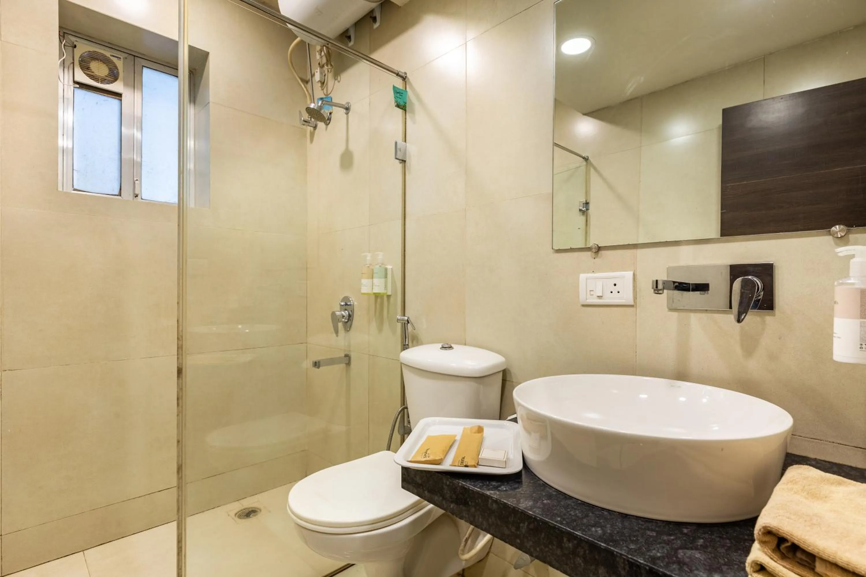 Bathroom in CALUX Joia Do Mar Resort - Calangute