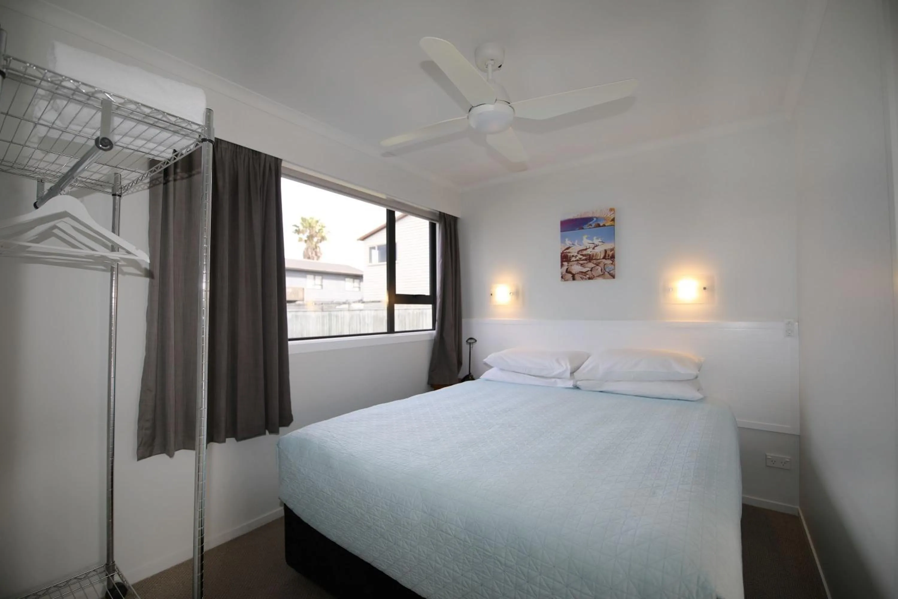 Bedroom, Bed in Blue Marlin Apartments