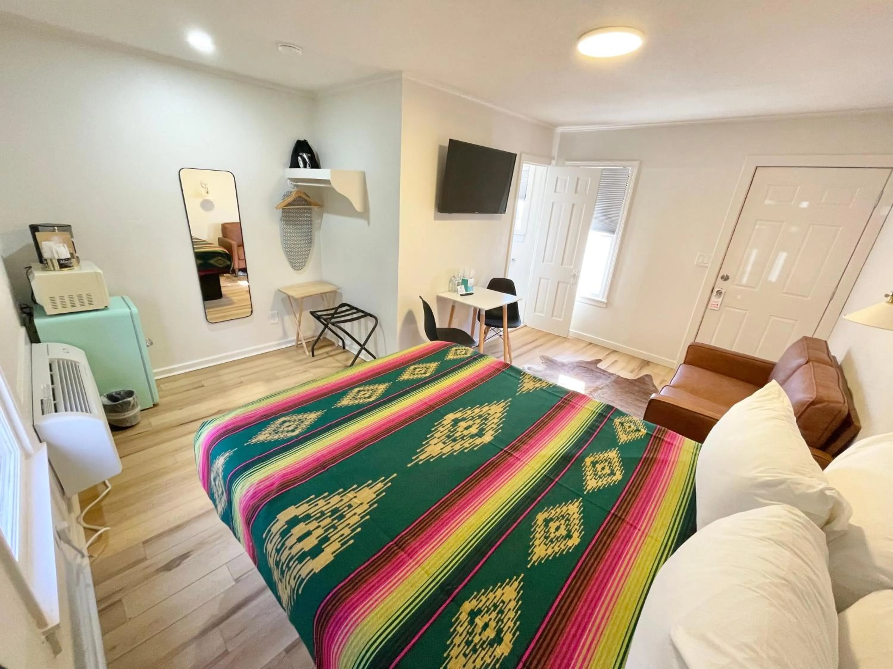 Bed in Frederick Motel