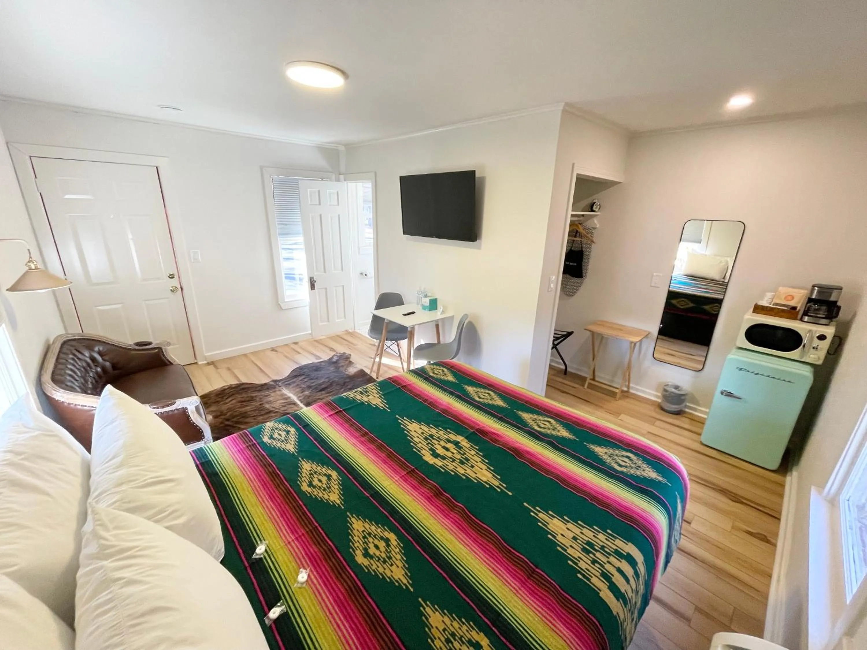 Bed in Frederick Motel