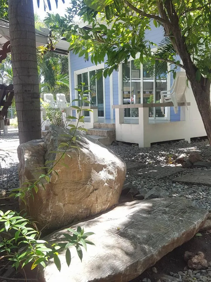 Garden in Charlie's Bungalows