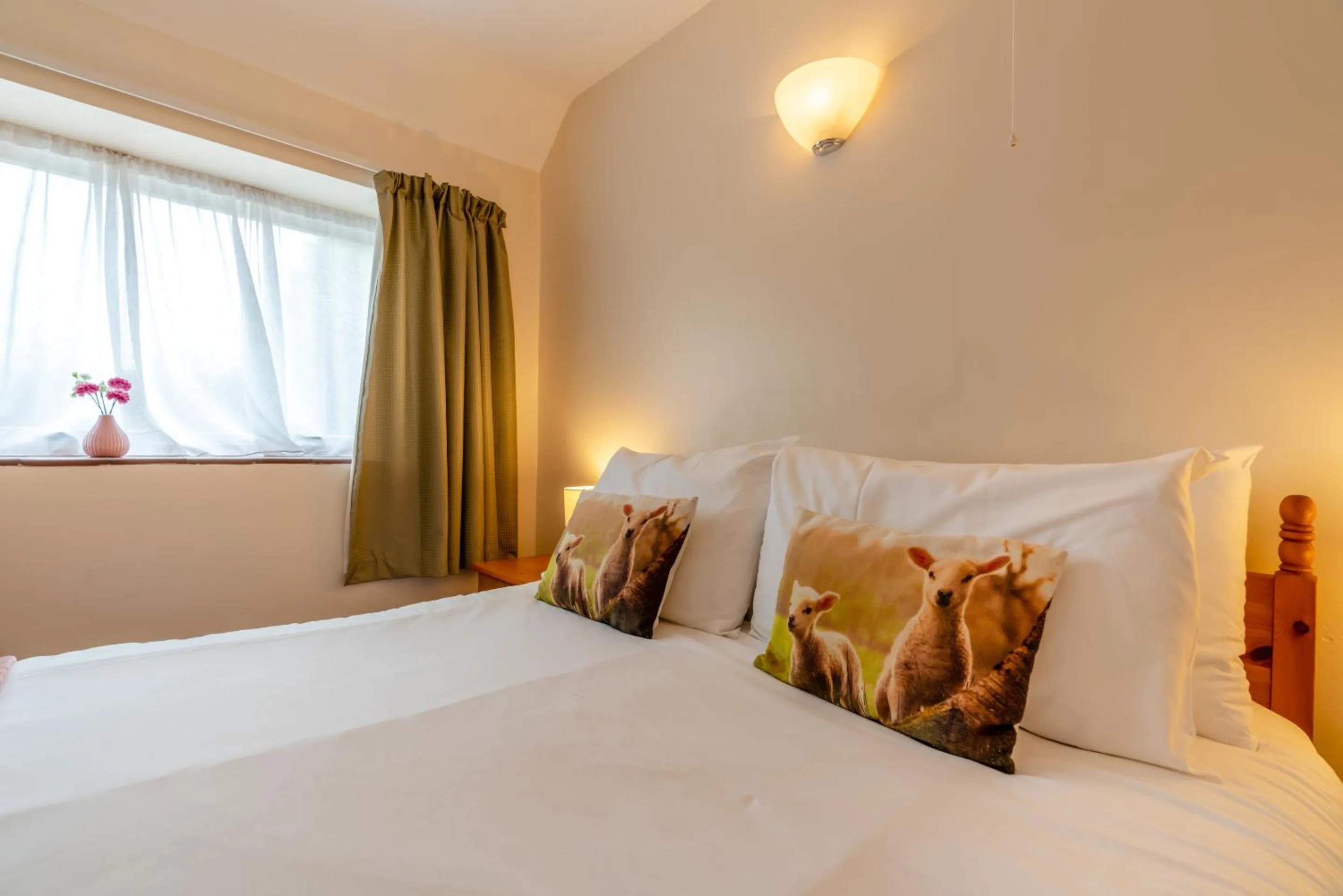 Bedroom, Bed in The Barn Guest House and Tearoom
