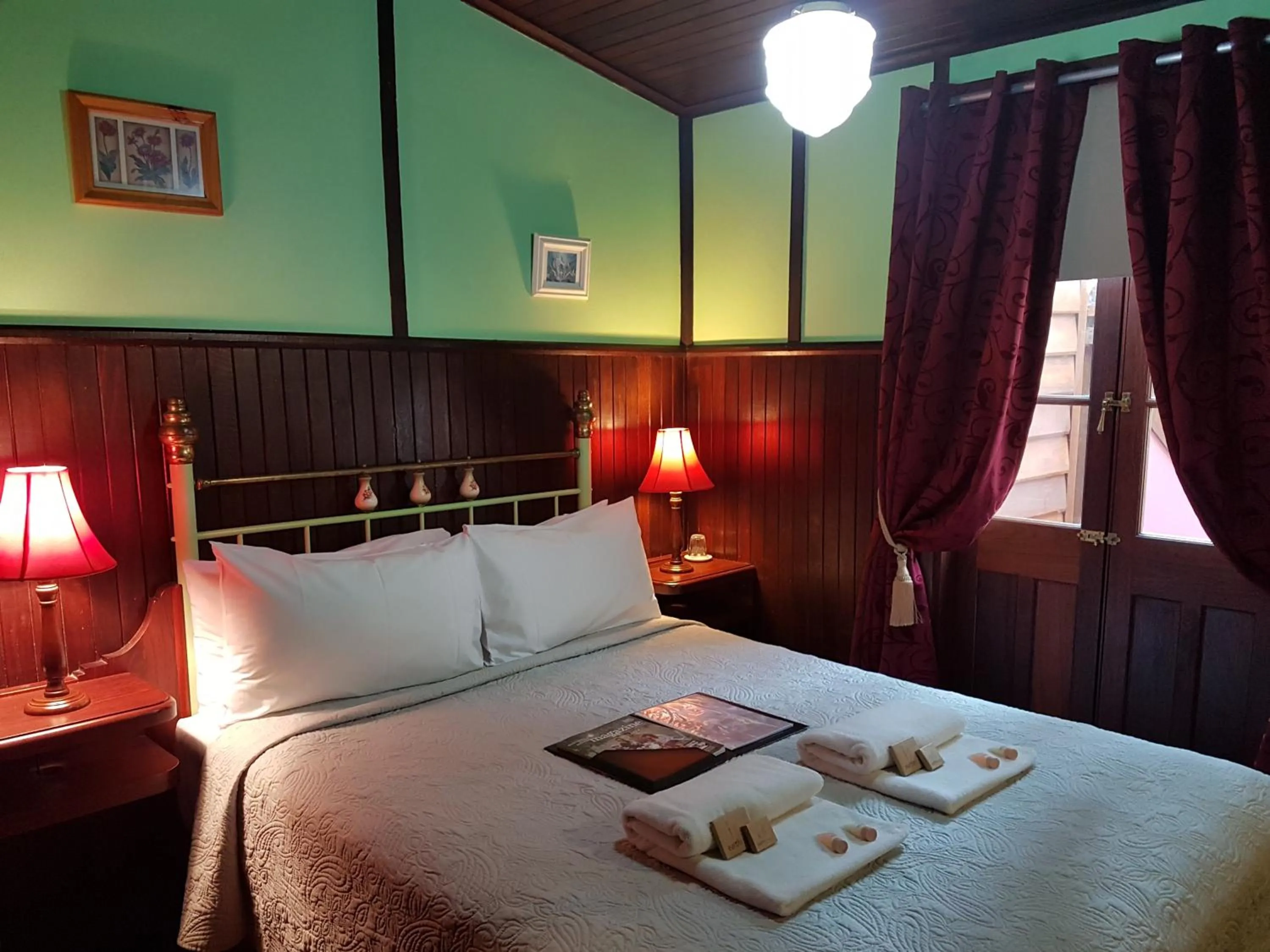 Bedroom, Bed in Bridgefield Guest House