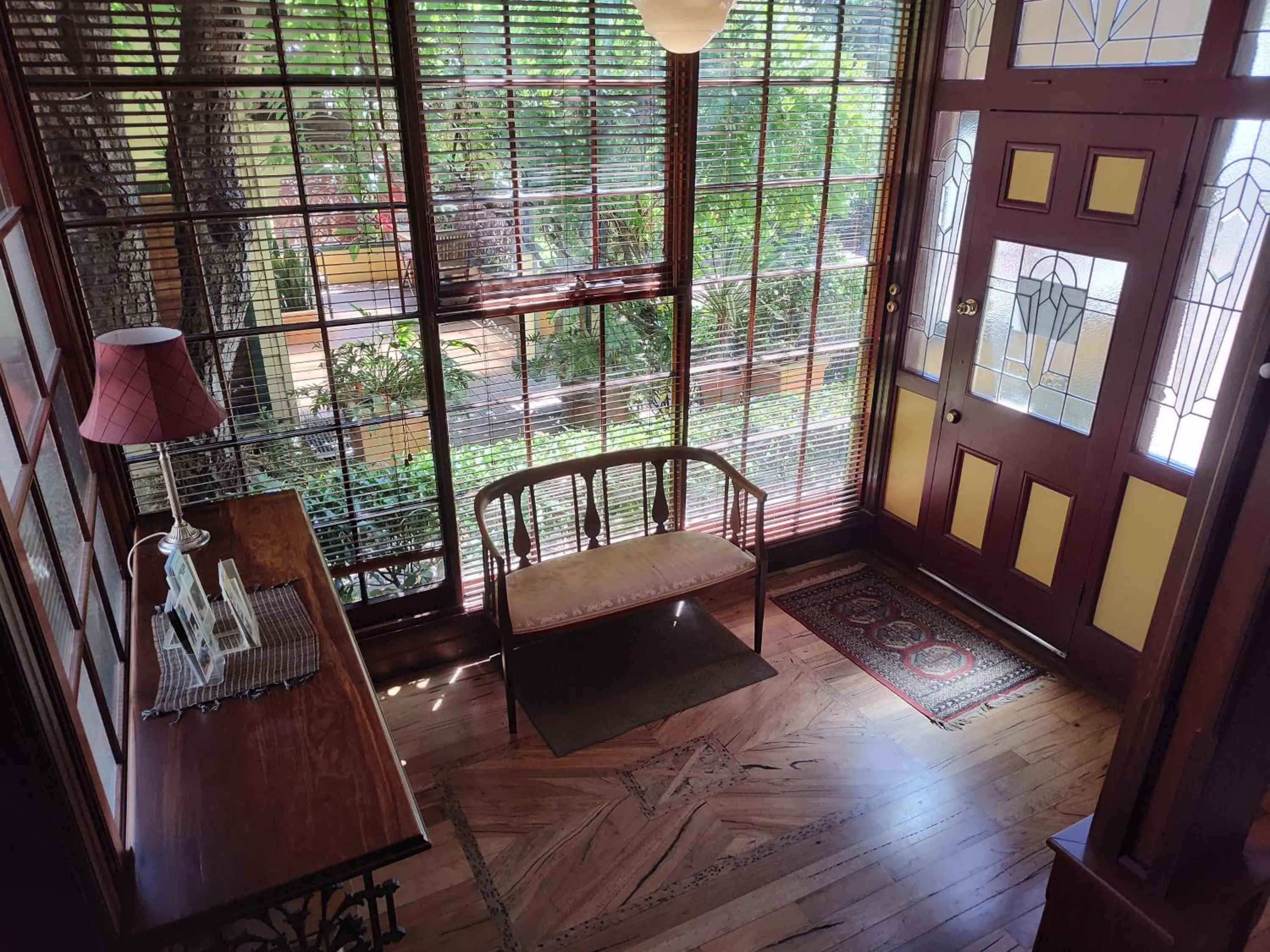 Communal lounge/ TV room in Bridgefield Guest House