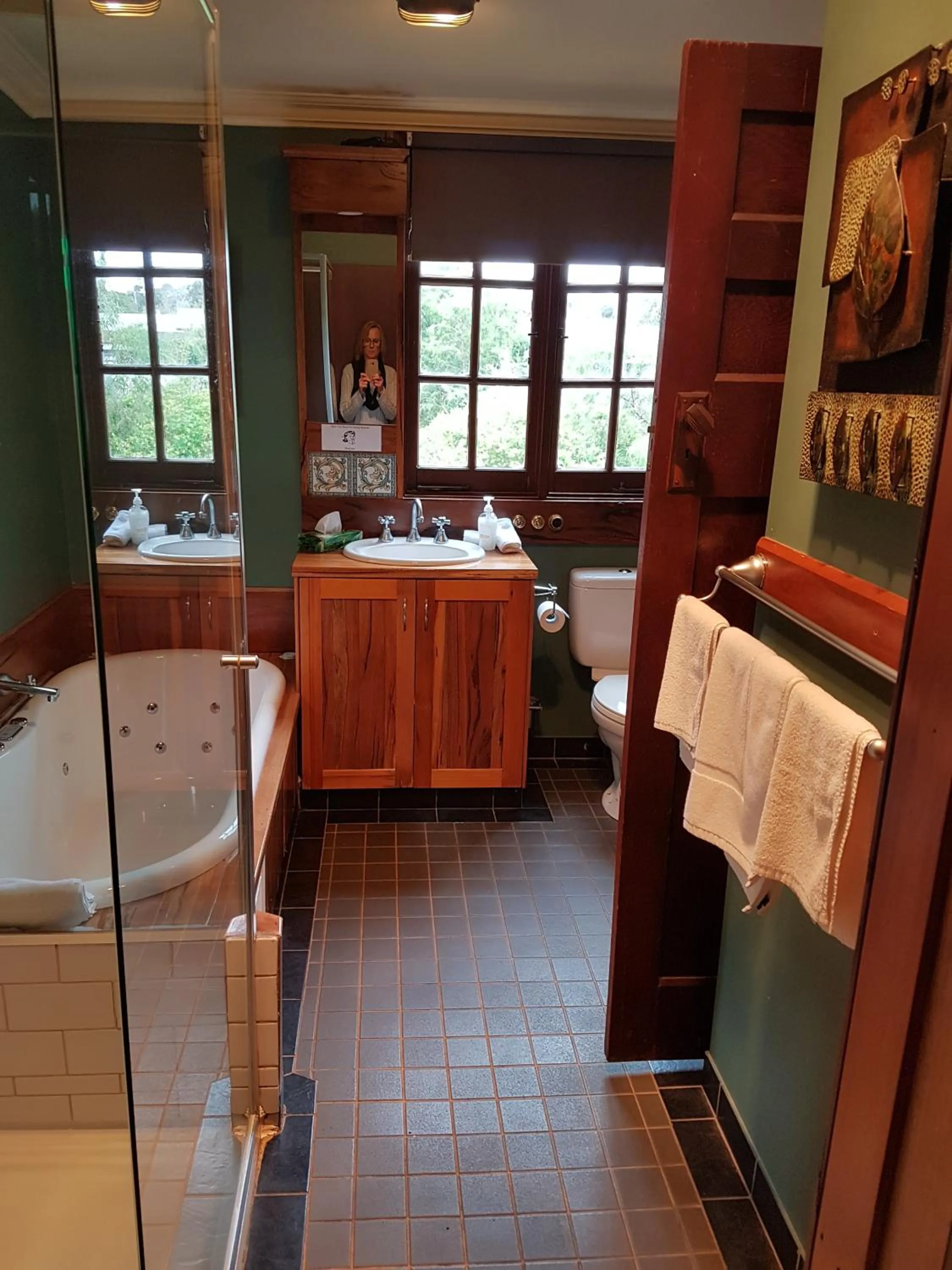 Bathroom in Bridgefield Guest House