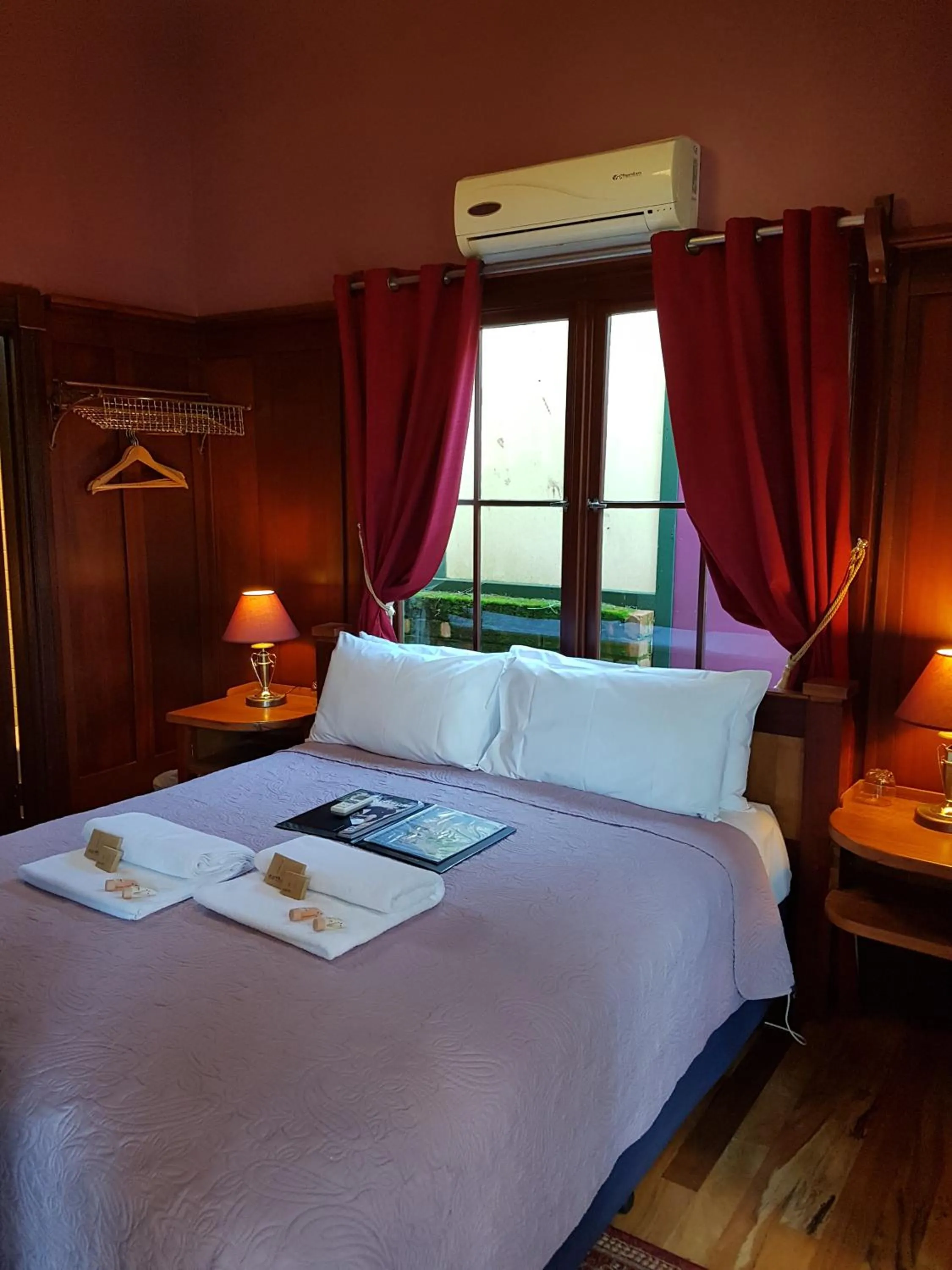 Bedroom, Bed in Bridgefield Guest House