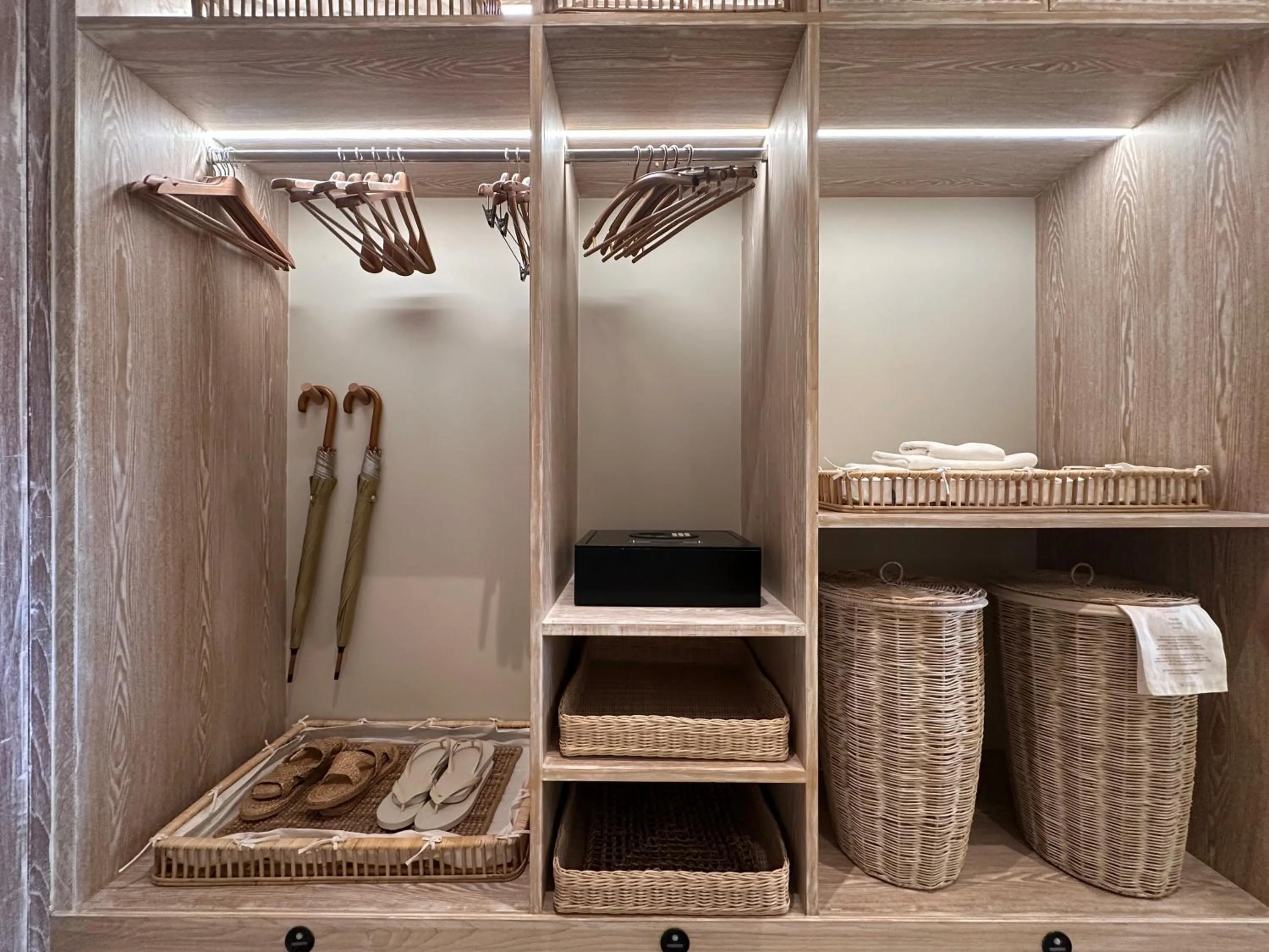 wardrobe in Phangan Bayshore Resort Koh Phangan