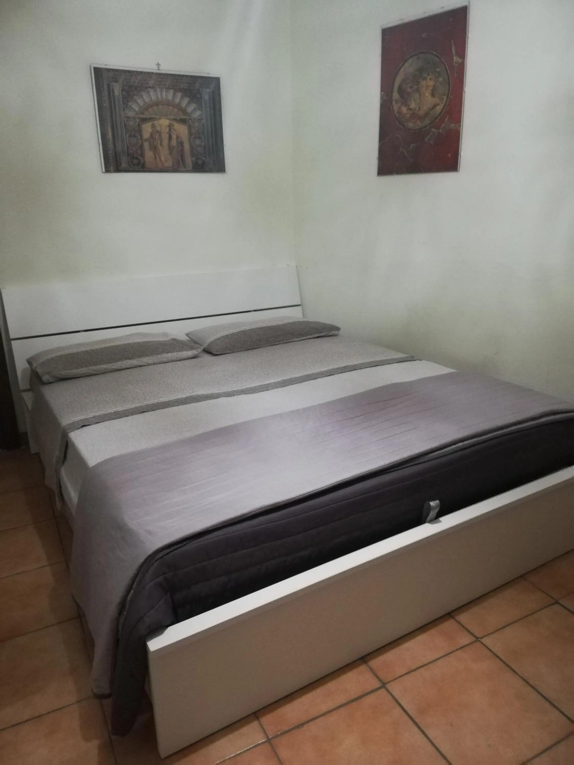 Bed in b&b ERCOLANO Scavi
