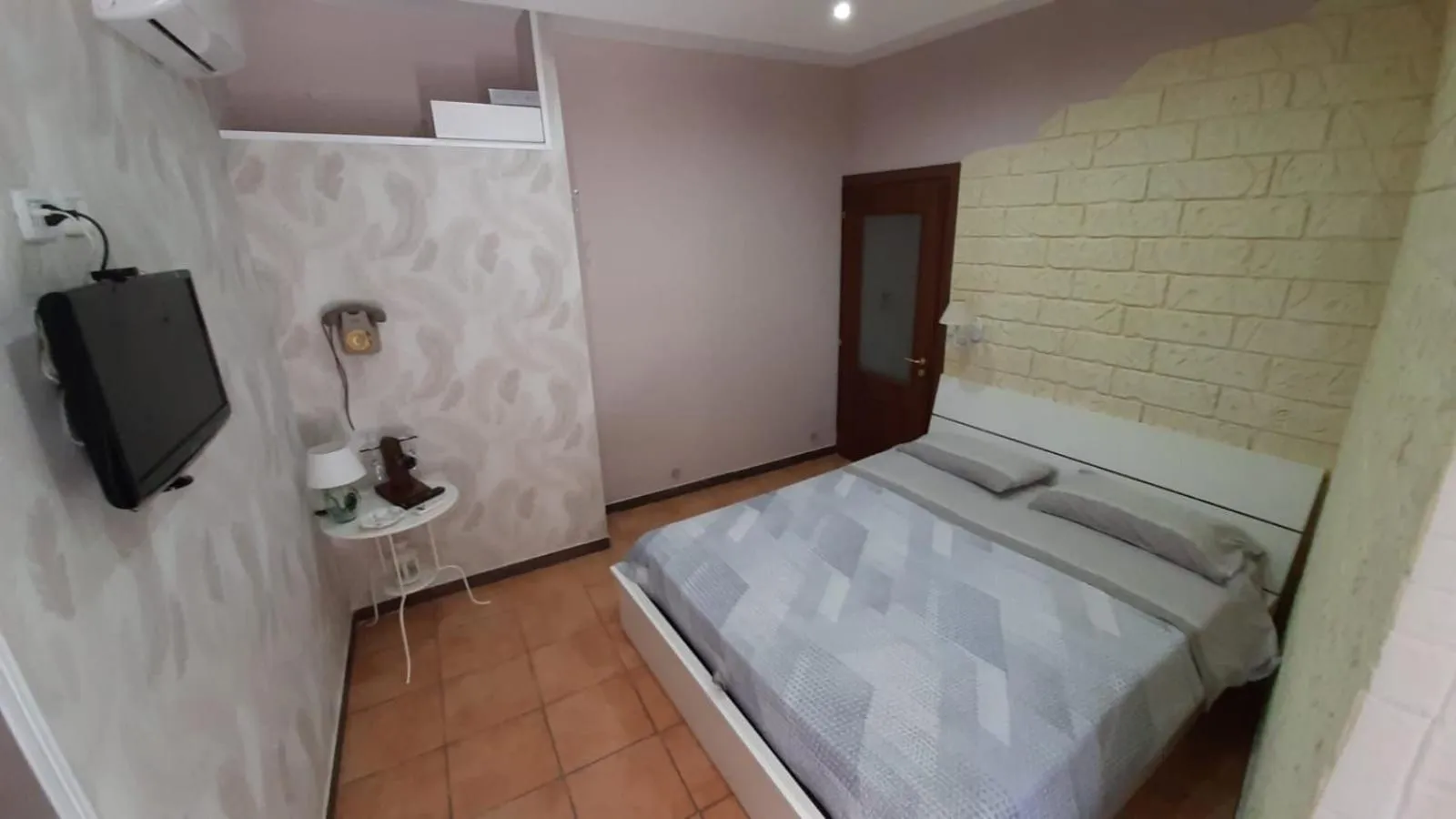 Bed in b&b ERCOLANO Scavi