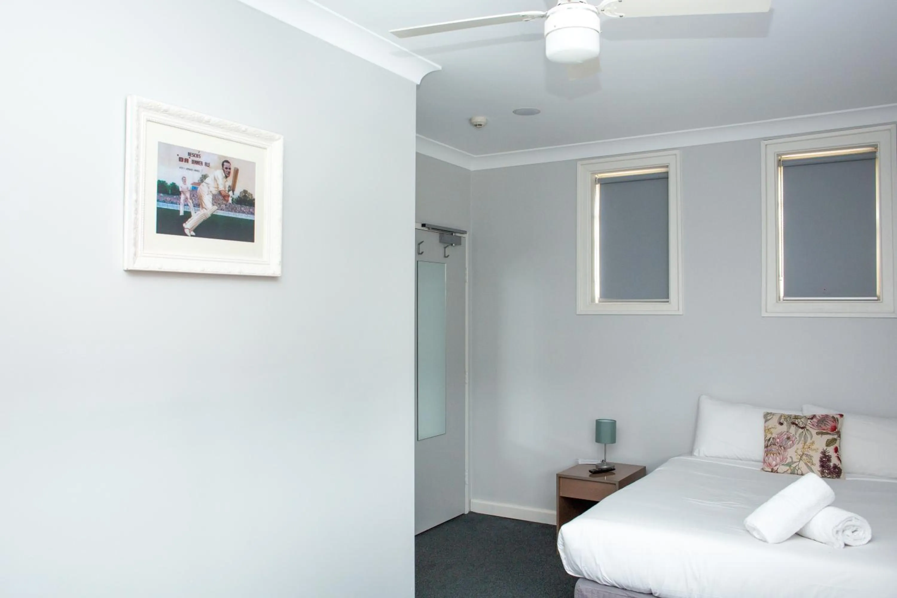 Bedroom, Bed in Five Island Hotel