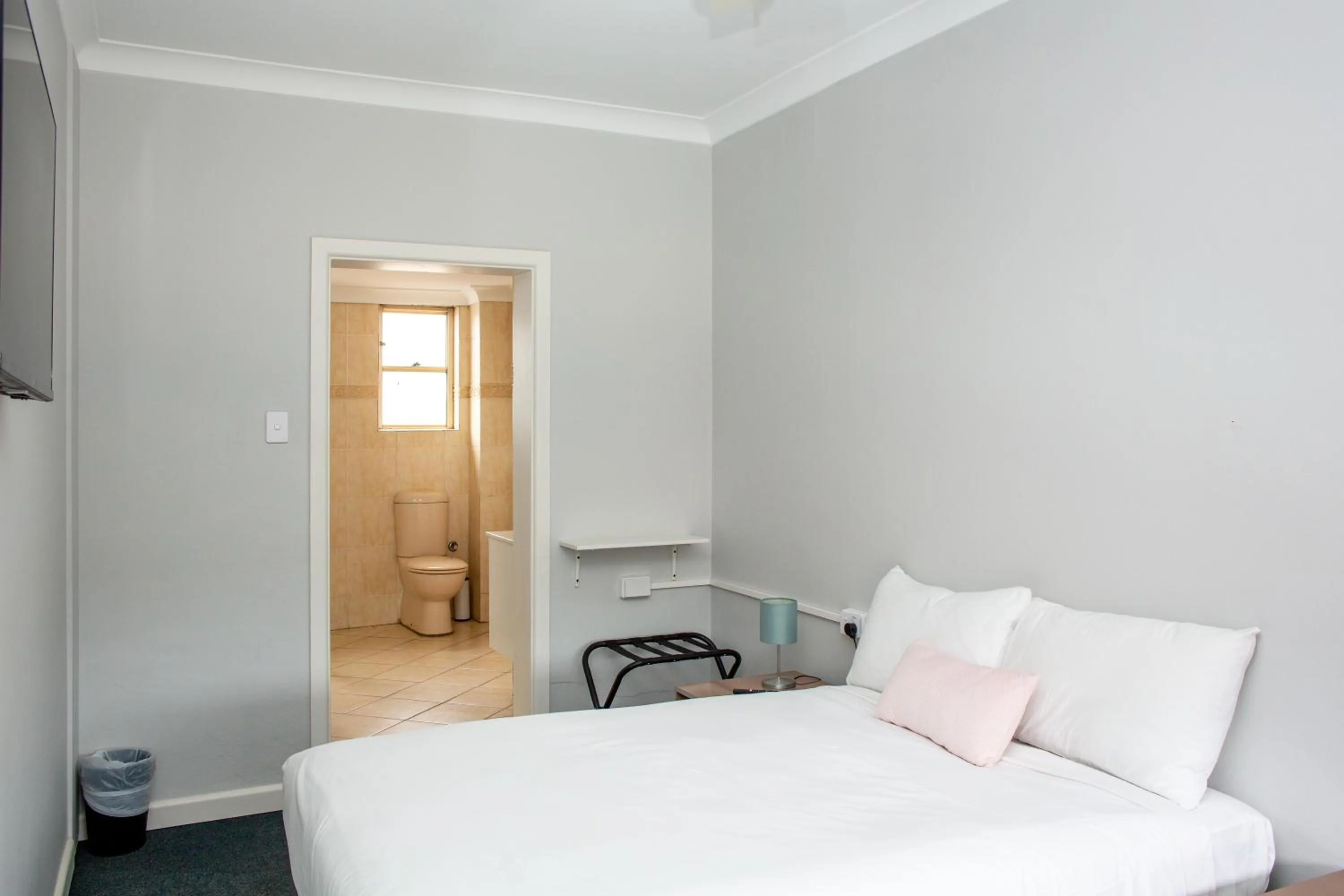 Bed in Five Island Hotel