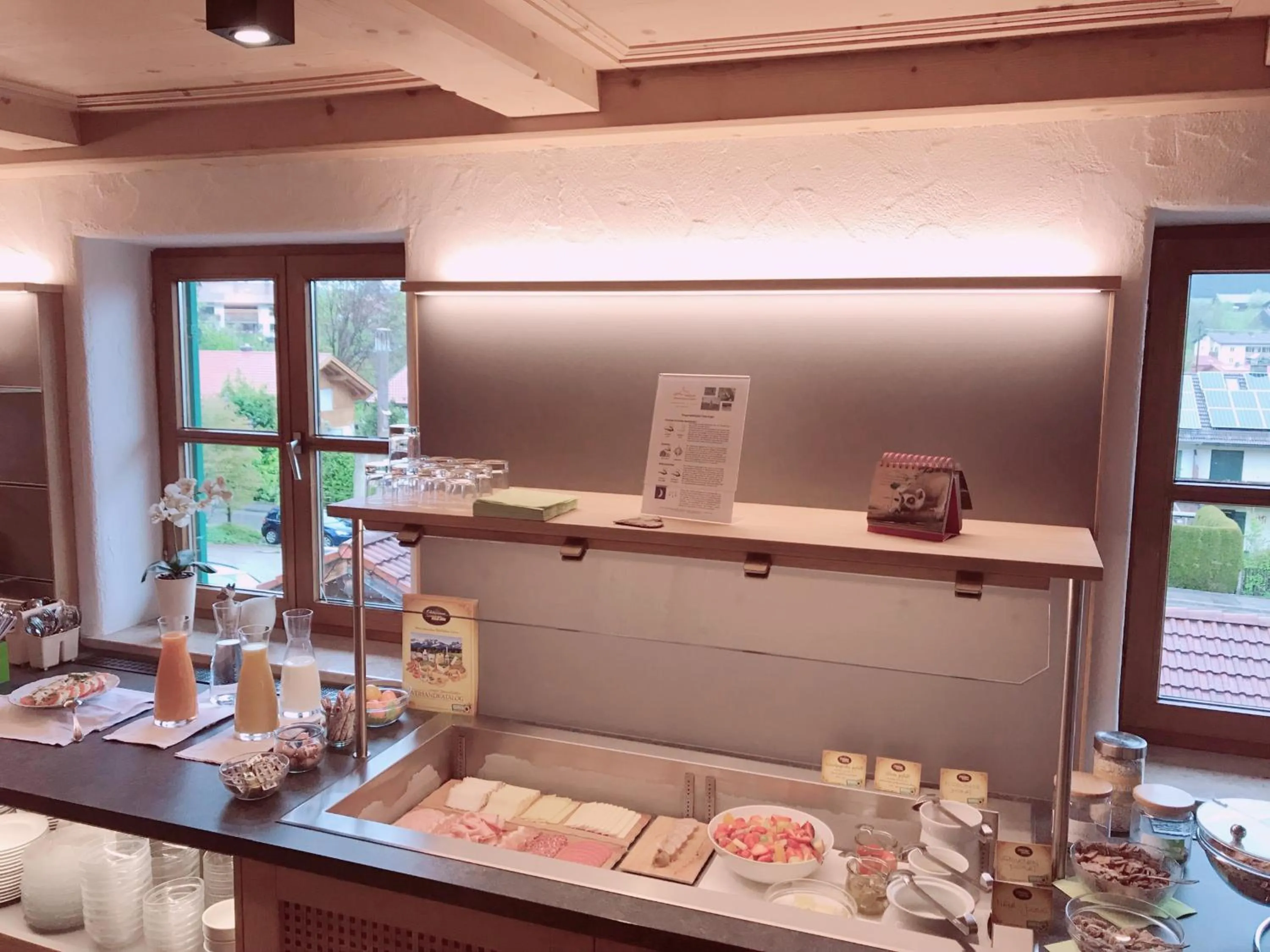 Breakfast in Hotel am Wiesenhang - Garni