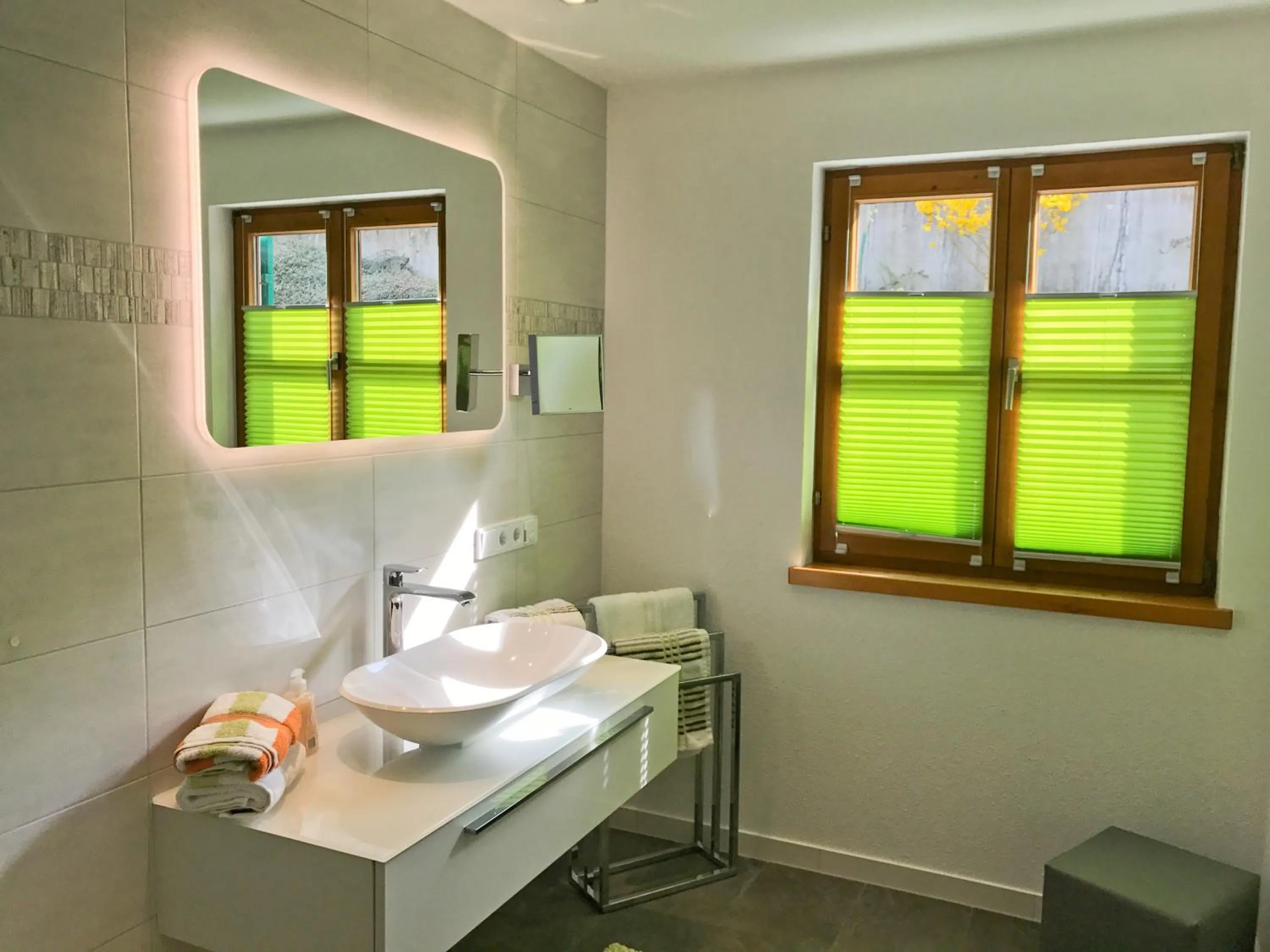 Bathroom in Hotel am Wiesenhang - Garni