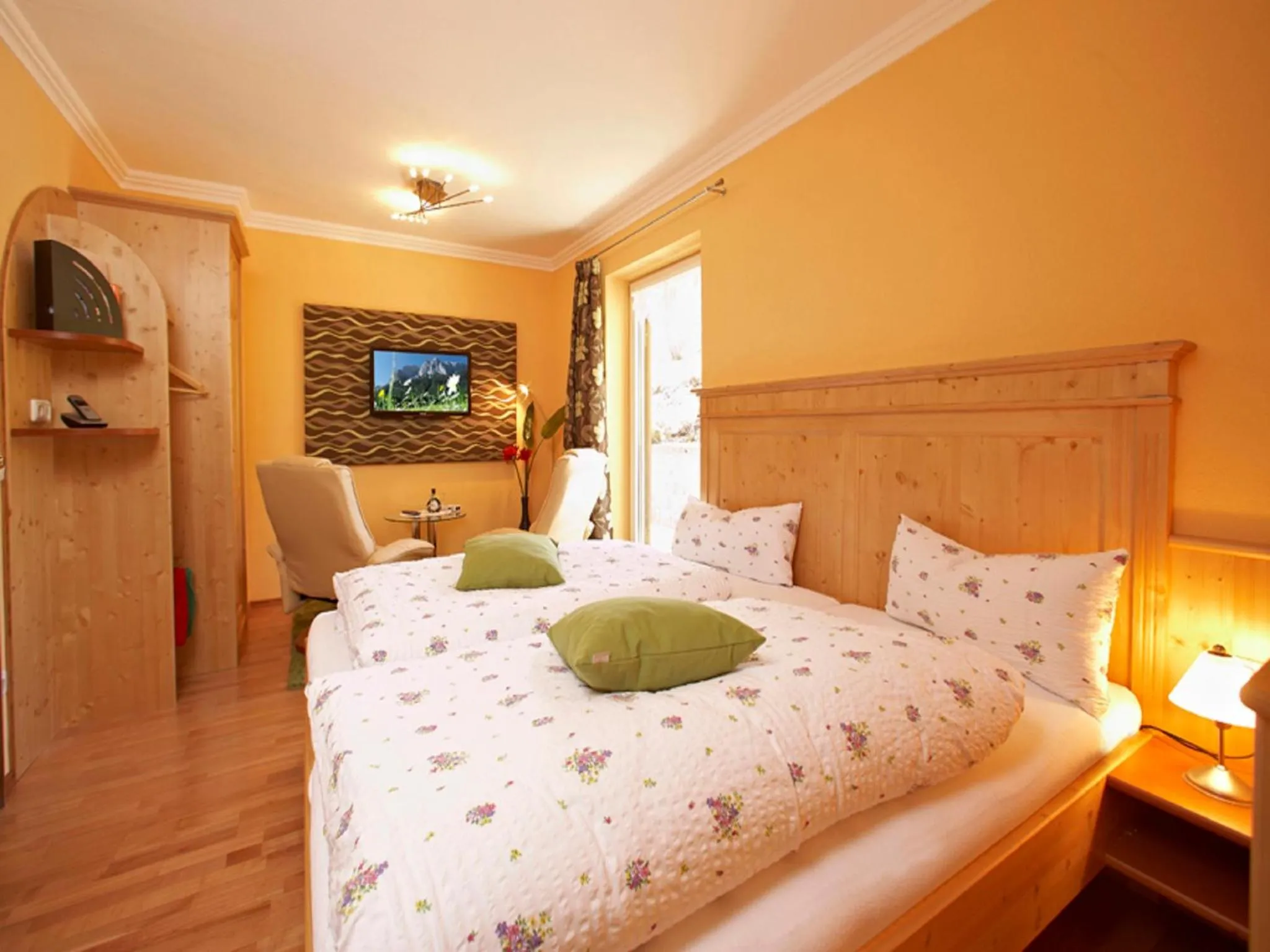 Balcony/Terrace, Bed in Hotel am Wiesenhang - Garni