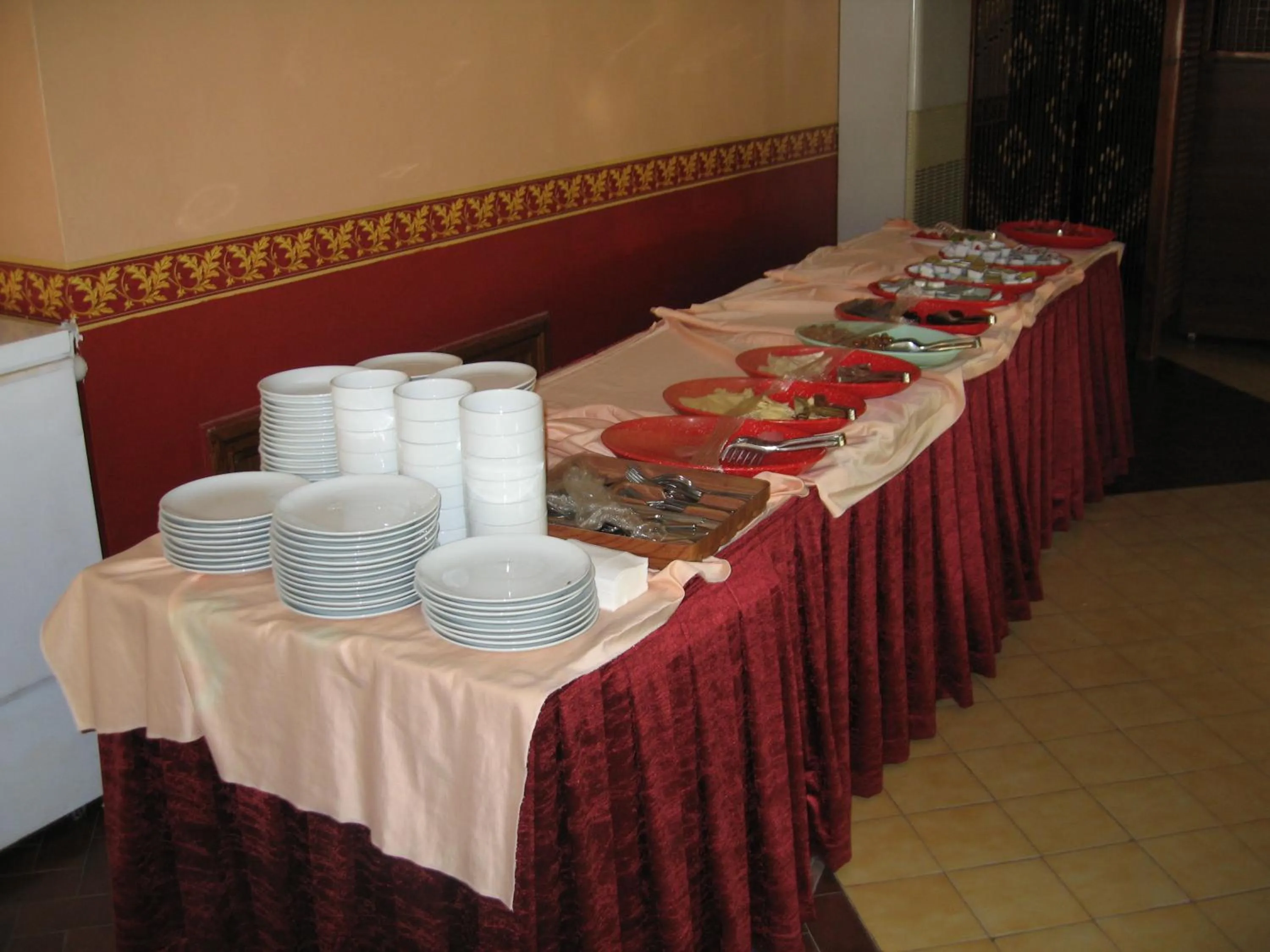 Buffet breakfast in Hotel Yildirimoglu