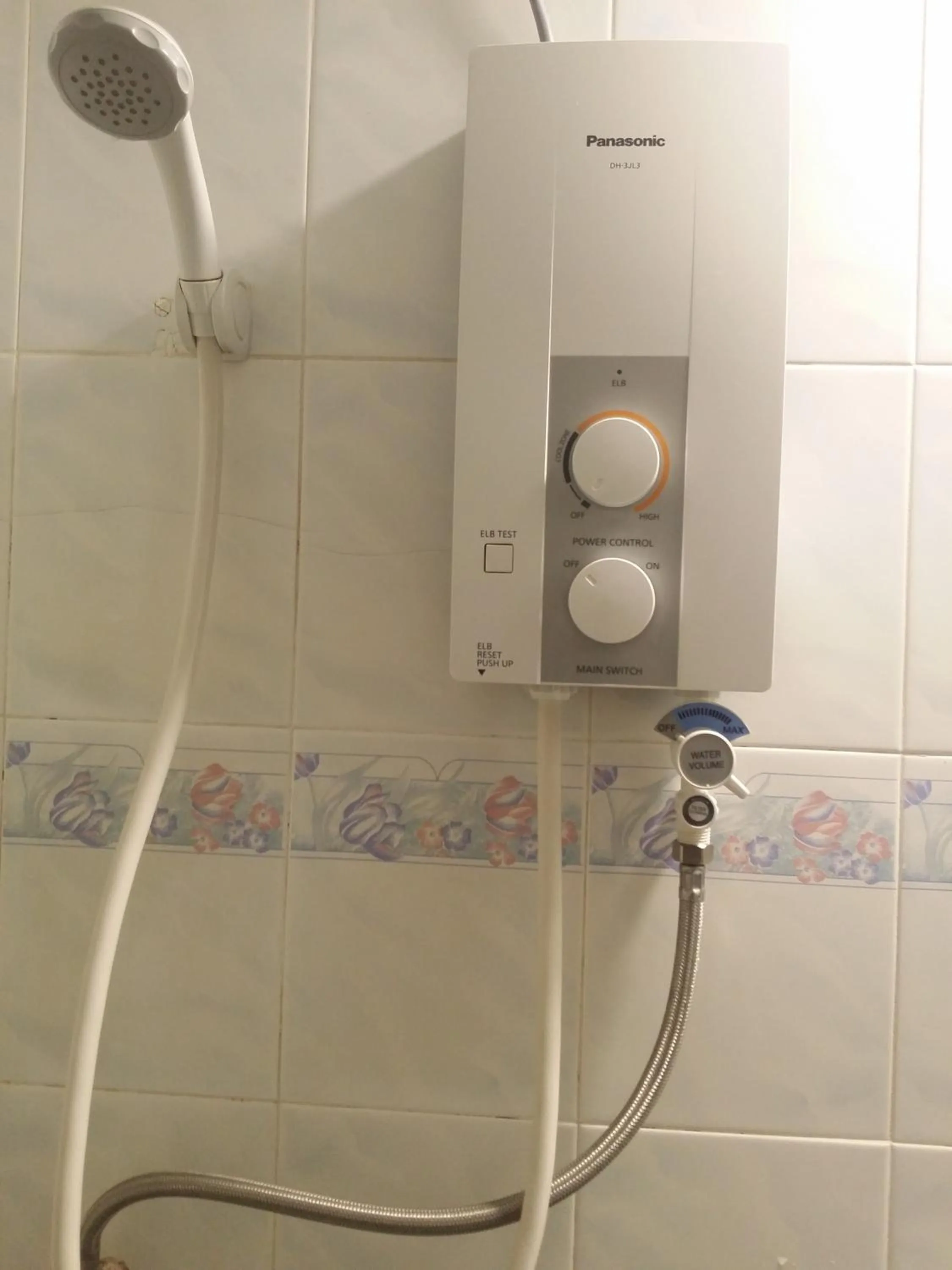 Shower in Seremban Inn