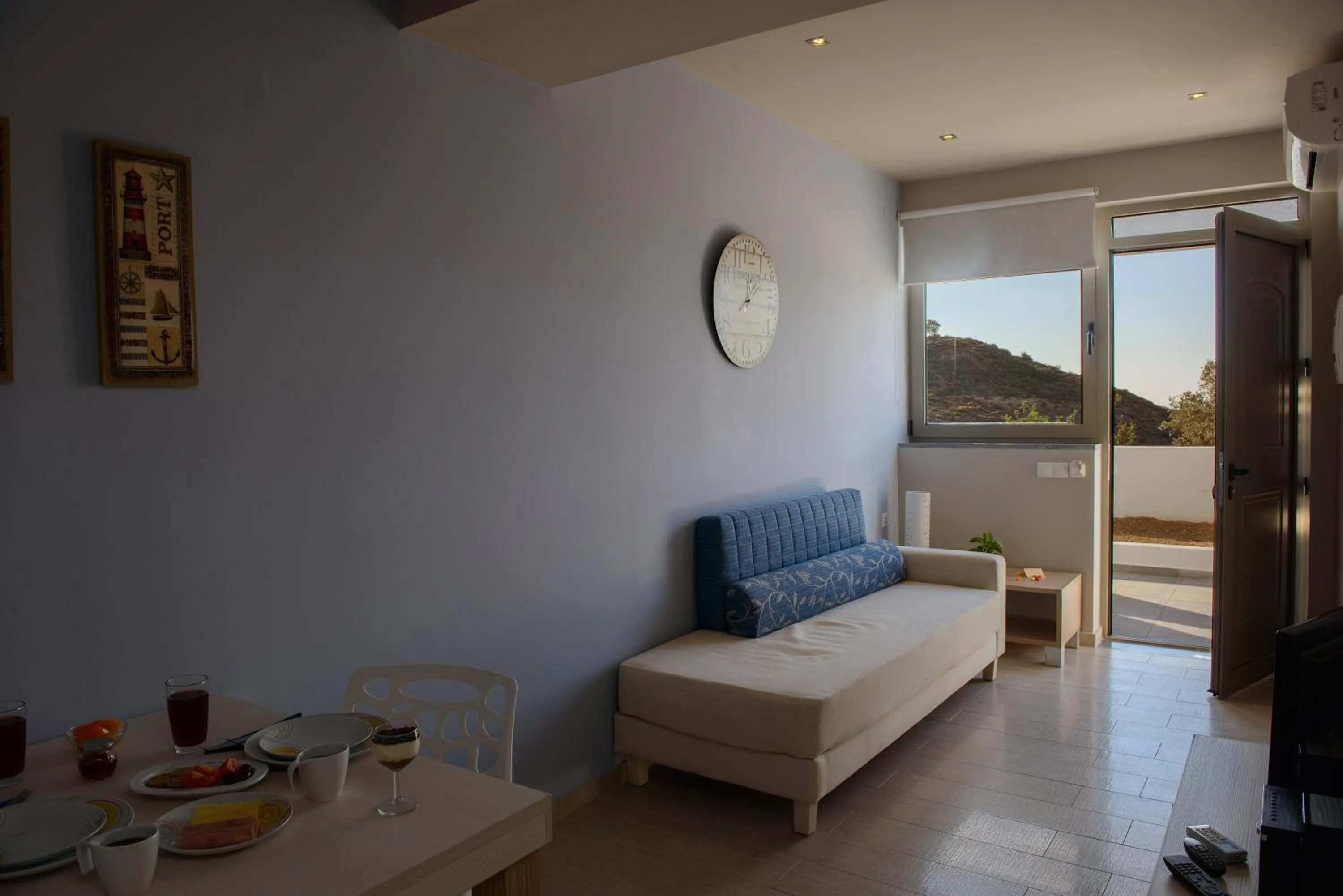 Living room, Bed in Lenikos Resort