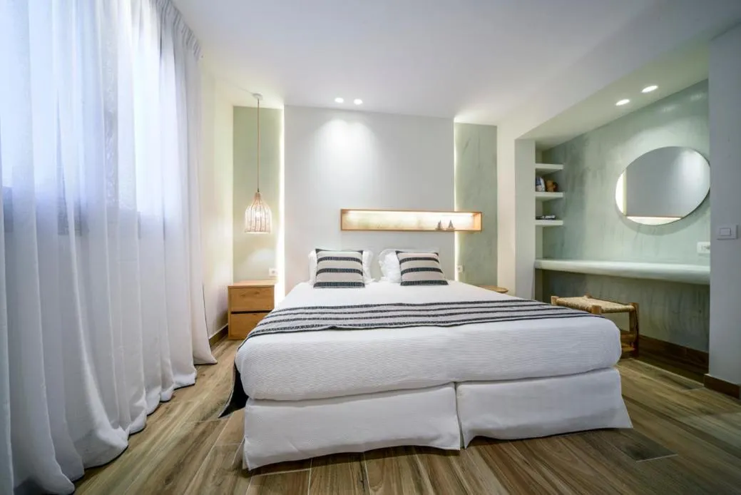 Bed in Lenikos Resort