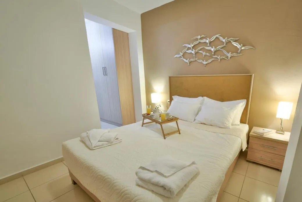 Bed in Lenikos Resort