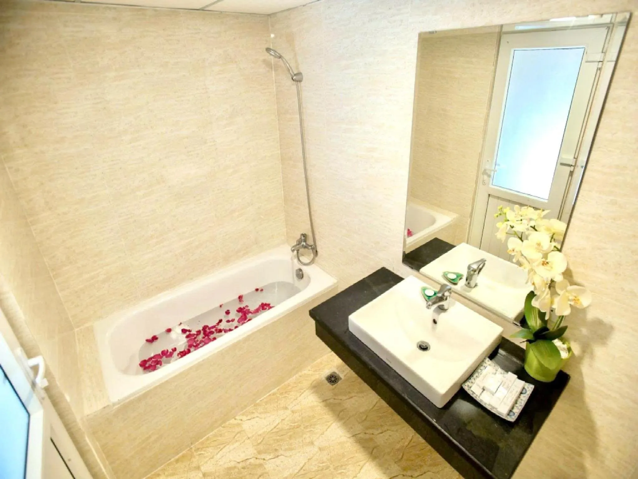 Bathroom in Spring House Saigon central park