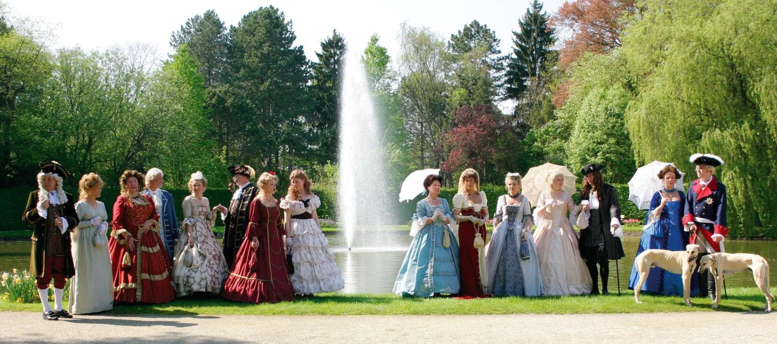 People in Cafe Schneidewind