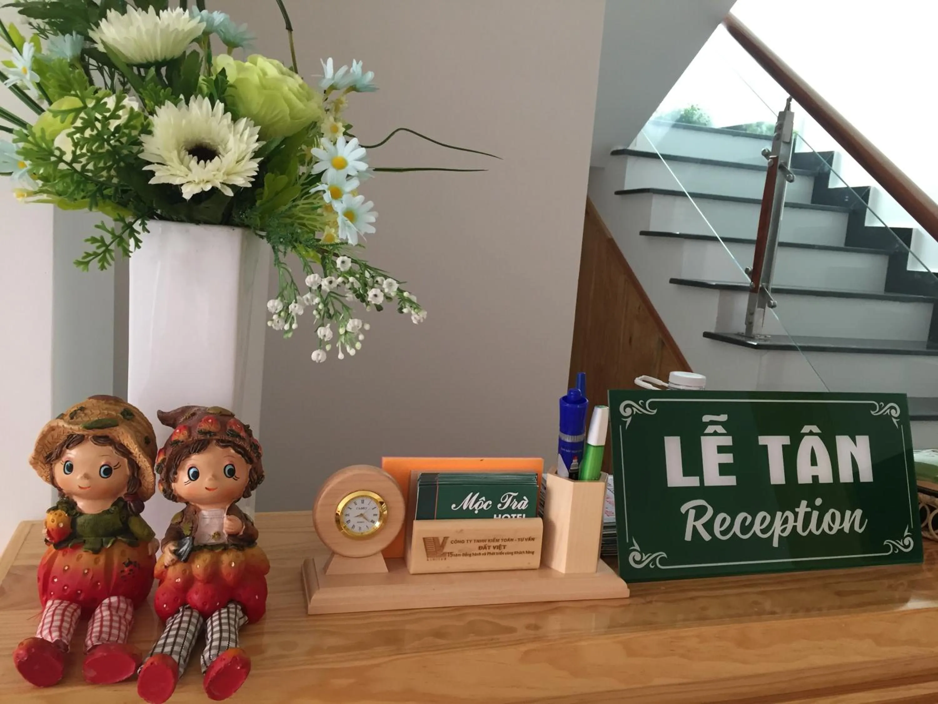 Logo/Certificate/Sign in Moc Tra Hotel