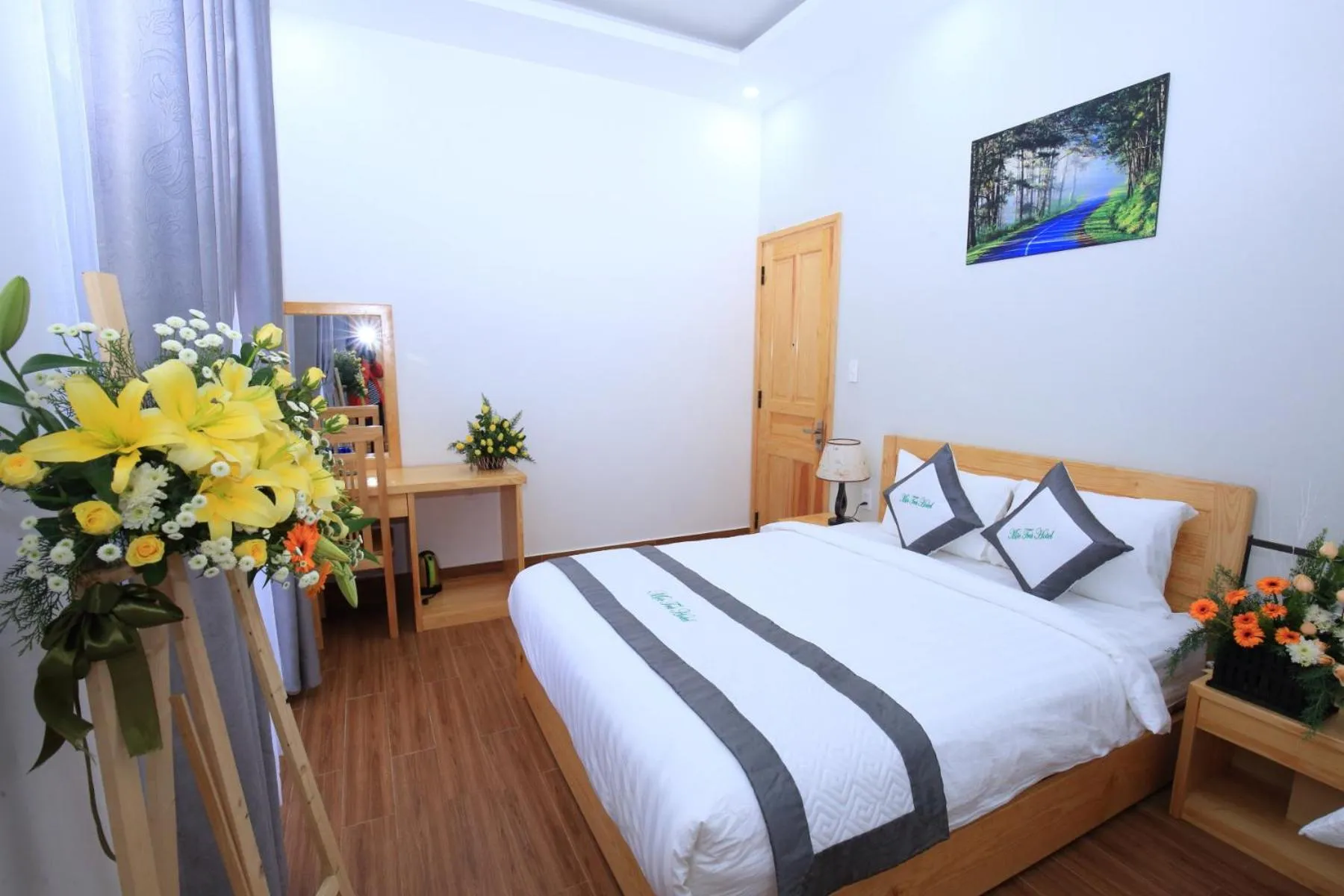 Photo of the whole room, Bed in Moc Tra Hotel