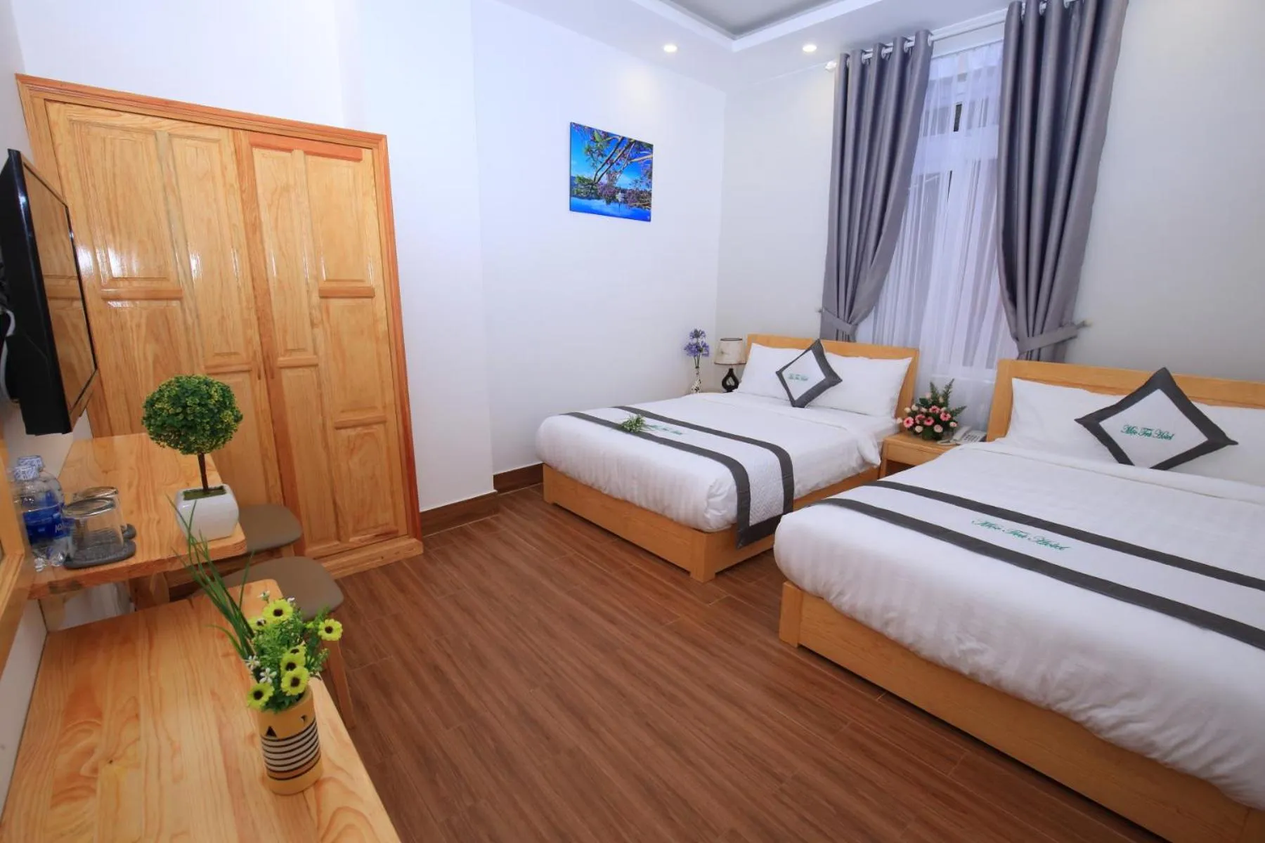 Photo of the whole room, Bed in Moc Tra Hotel