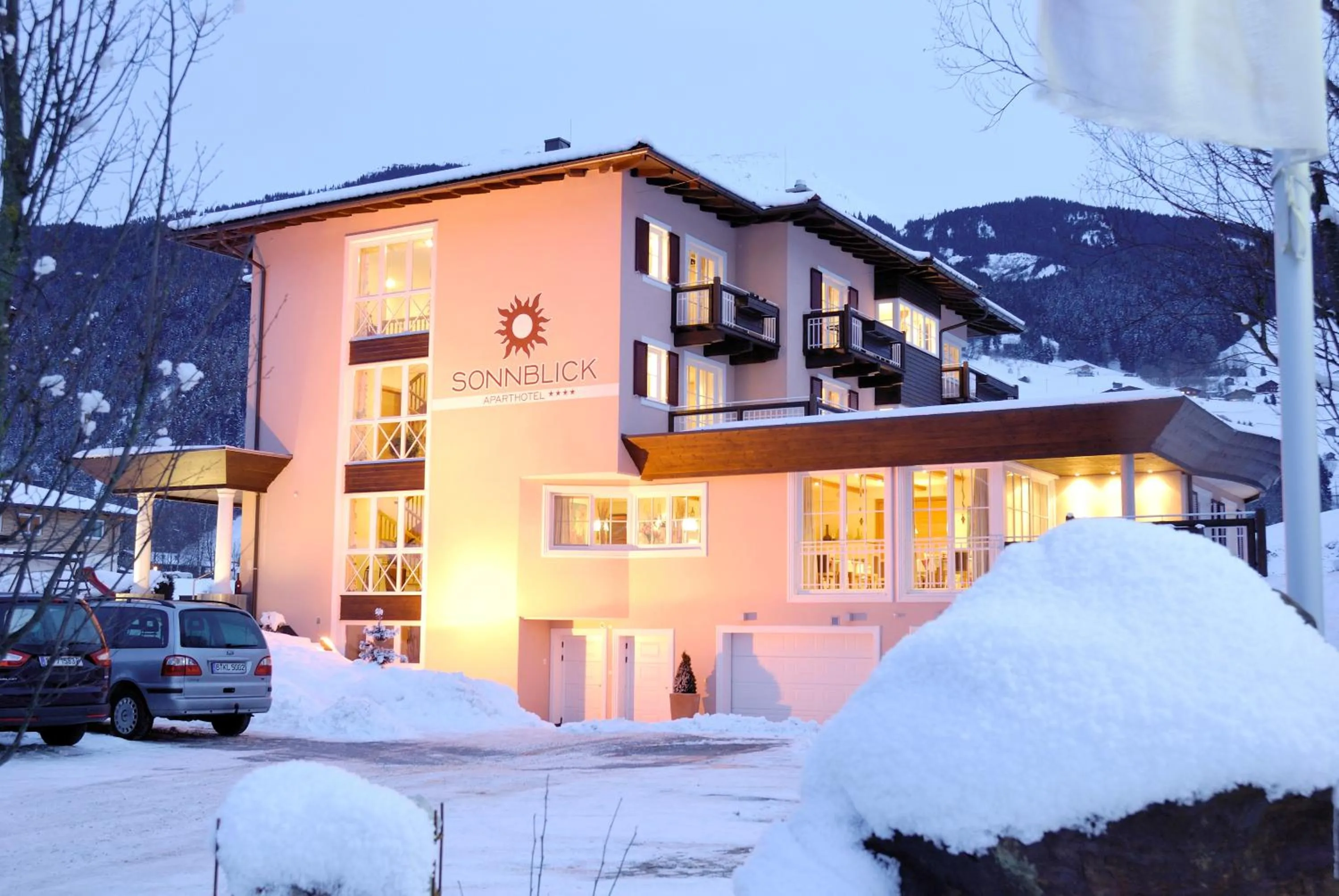 Facade/entrance in Sonnblick Apartments und Zimmer - Nationalpark Sommercard inklusive