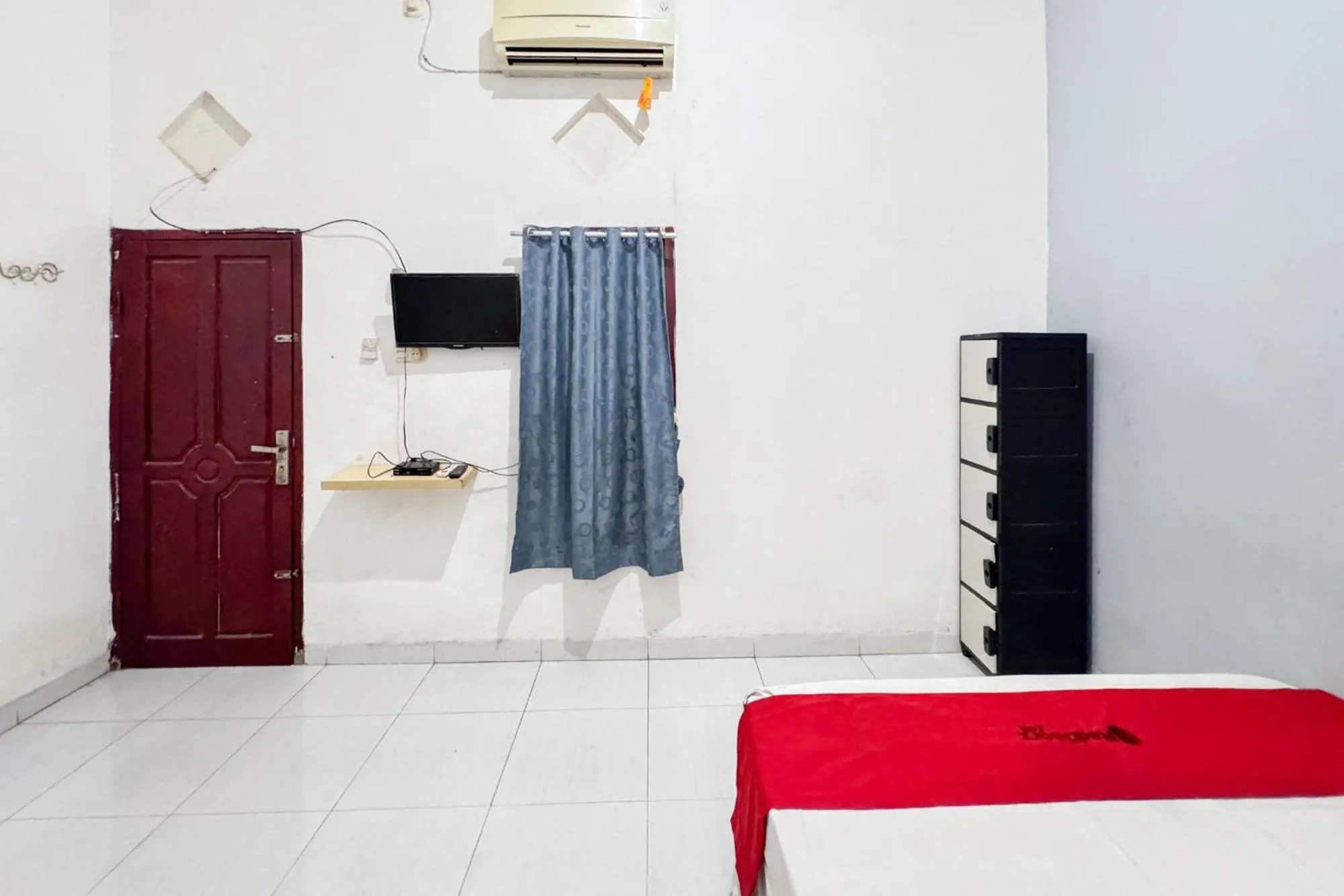 Bedroom, Bed in Wisma Hiro Pertiwi