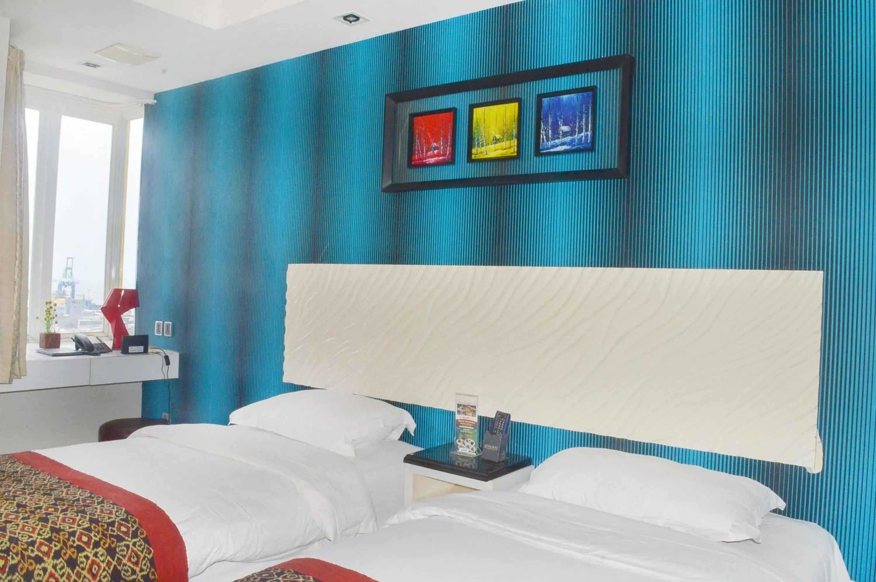 Deluxe Double or Twin Room with Ocean View in Karebosi Premier Makassar Deluxe Double or Twin Room with Ocean View in Karebosi Premier Makassar