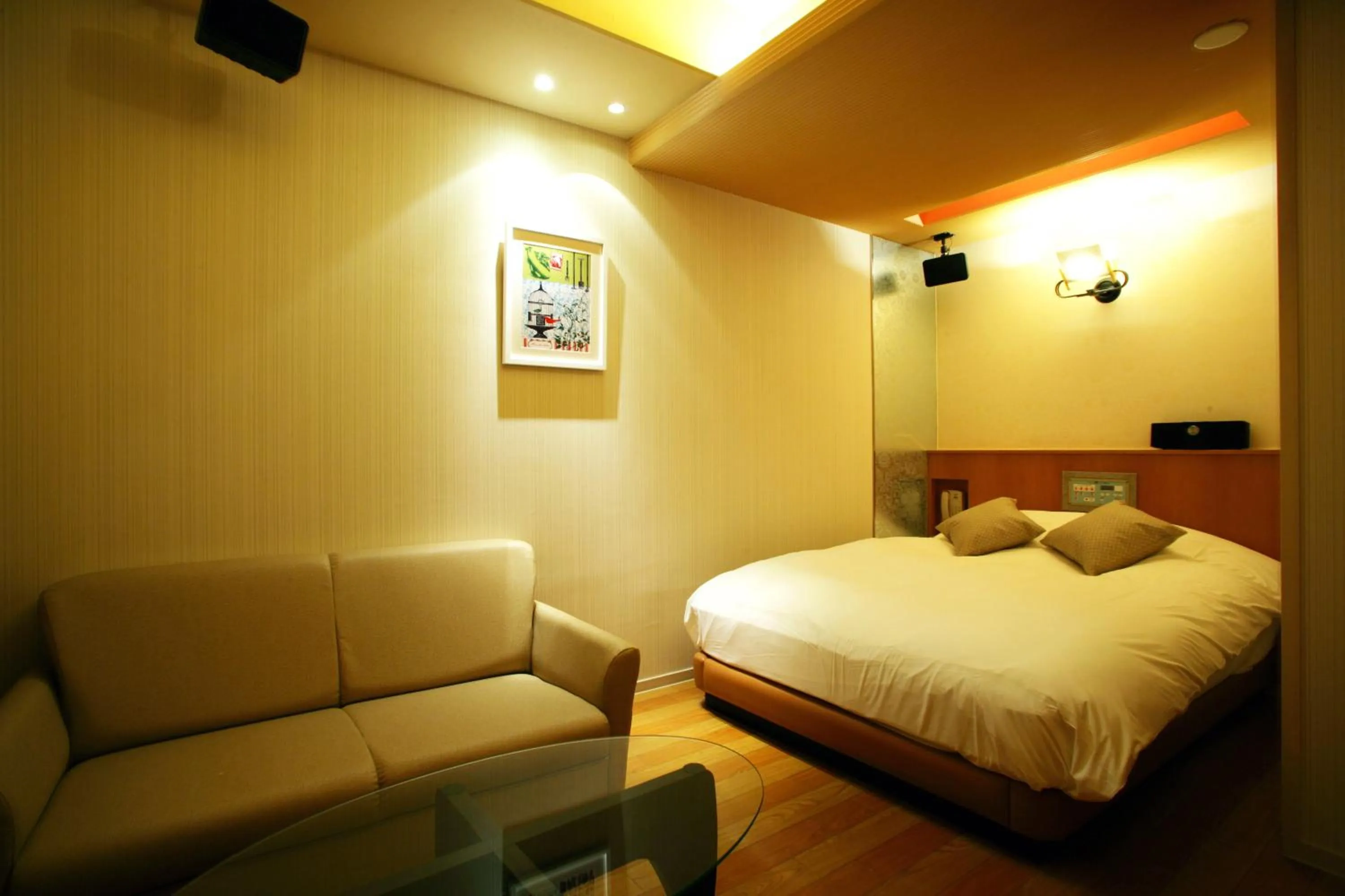 Photo of the whole room, Bed in Hotel AQUA Blue Yokosuka (Adult Only)