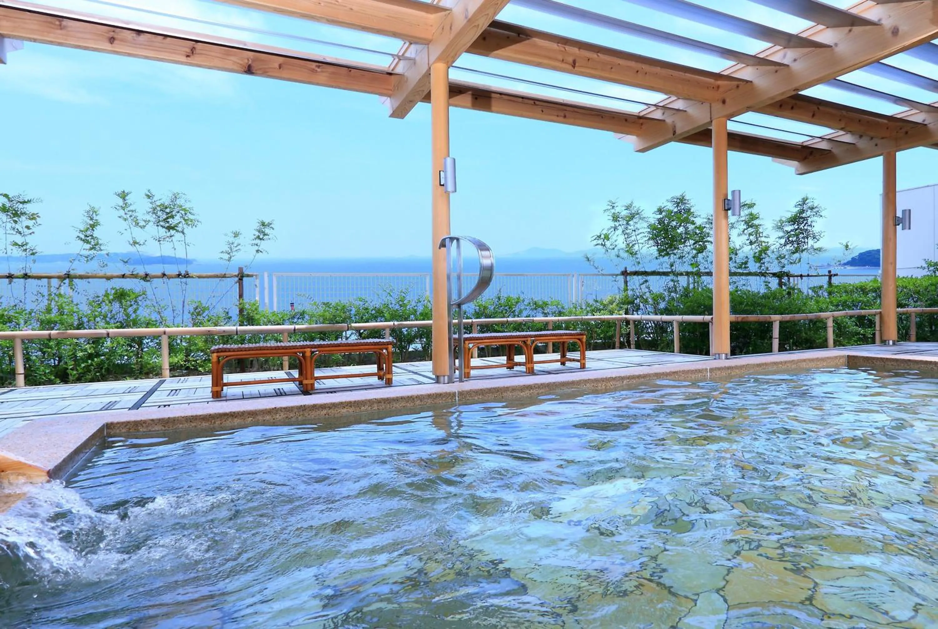 Open Air Bath in Mikawawan Resort Linx