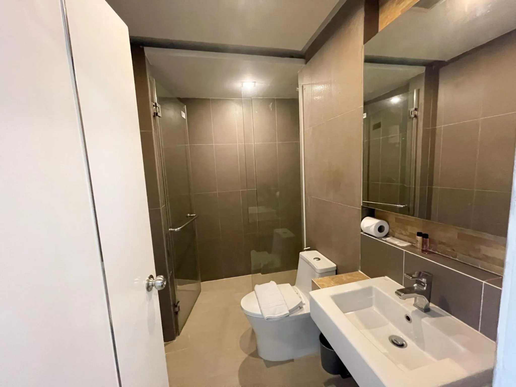 Wisdom Hotel & Residence