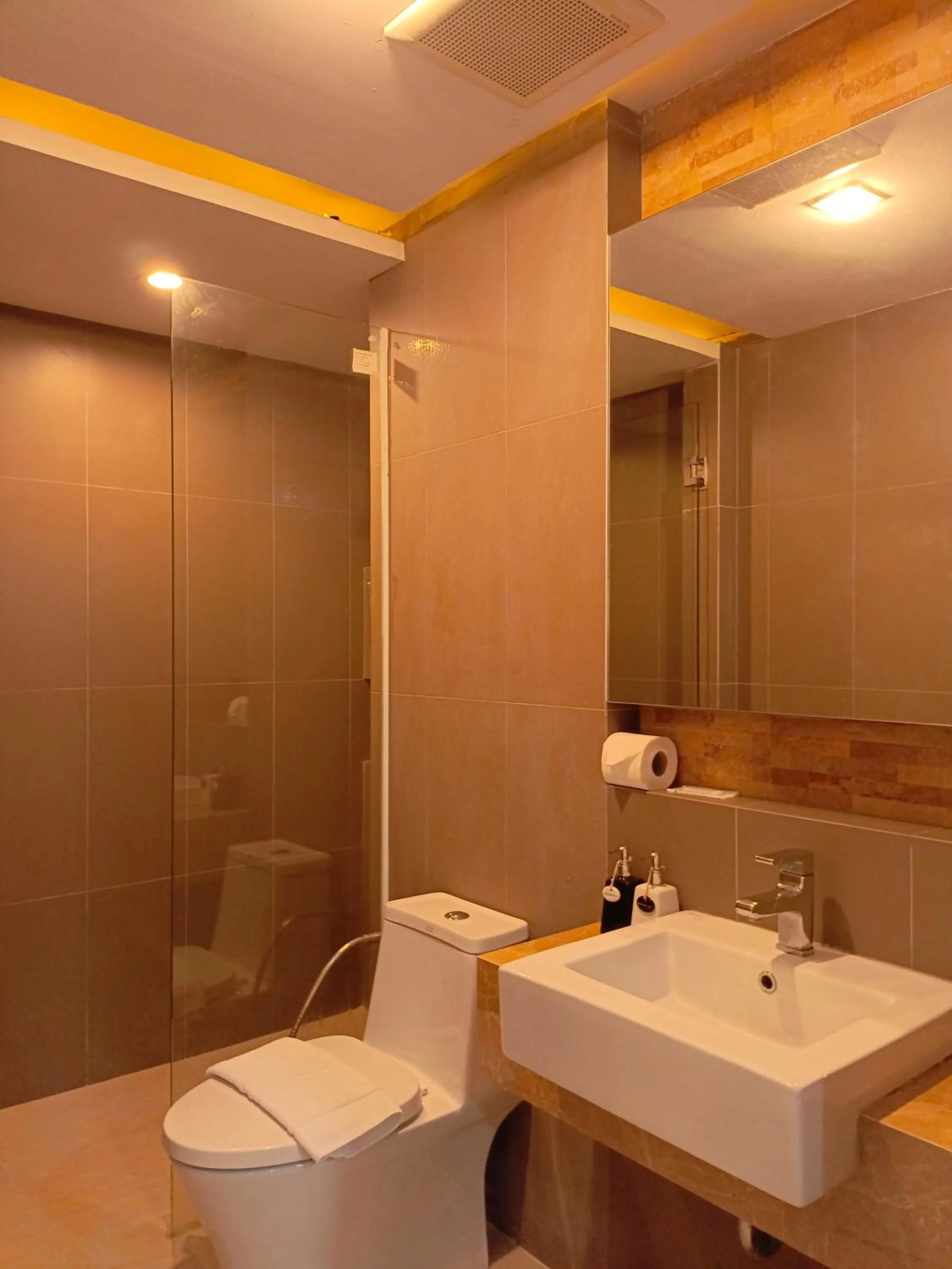 Wisdom Hotel & Residence