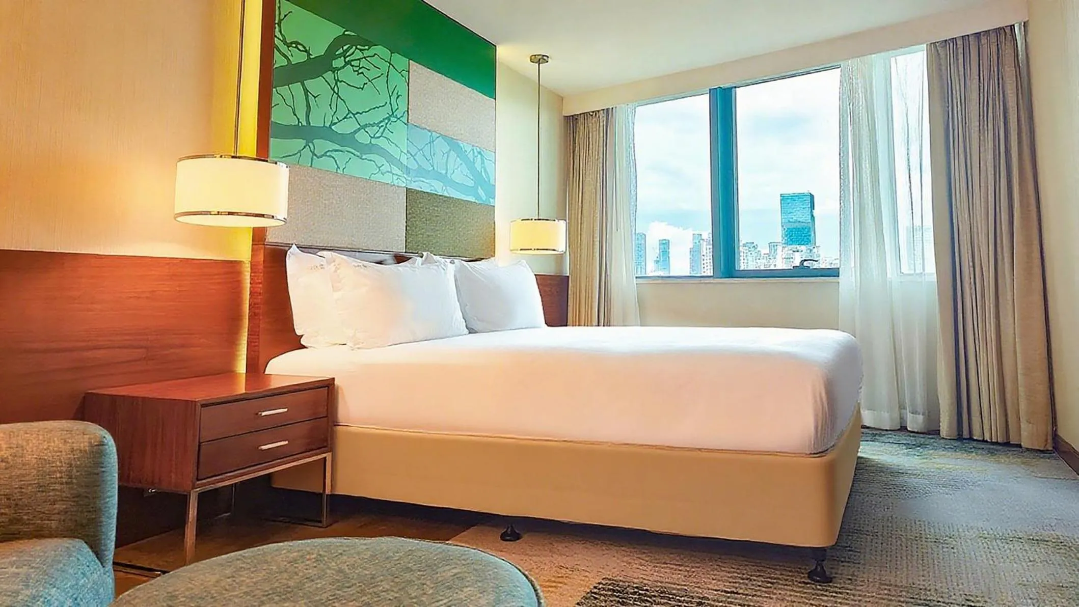 Photo of the whole room, Bed in Holiday Inn Shenzhen Donghua by IHG