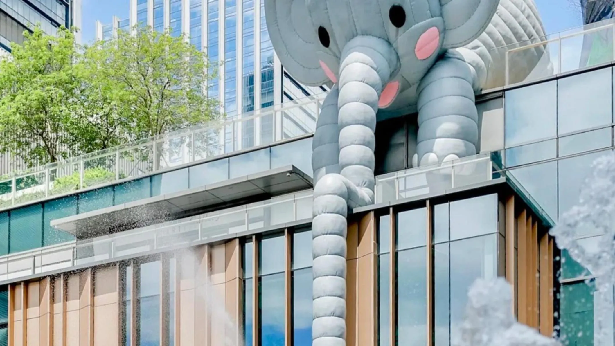 Nearby landmark in Holiday Inn Shenzhen Donghua by IHG