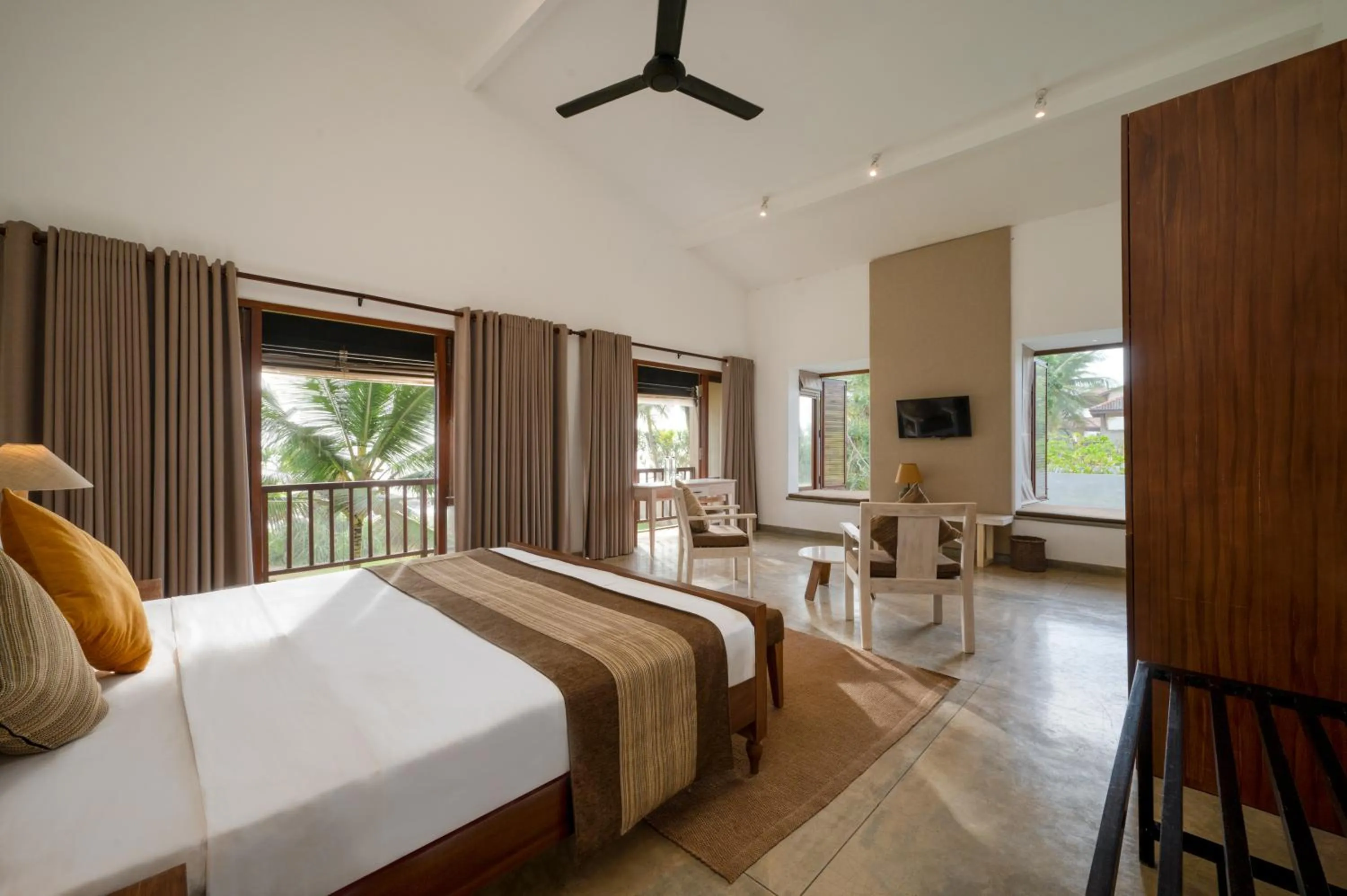 Bedroom, Bed in Jetwing Villa 700