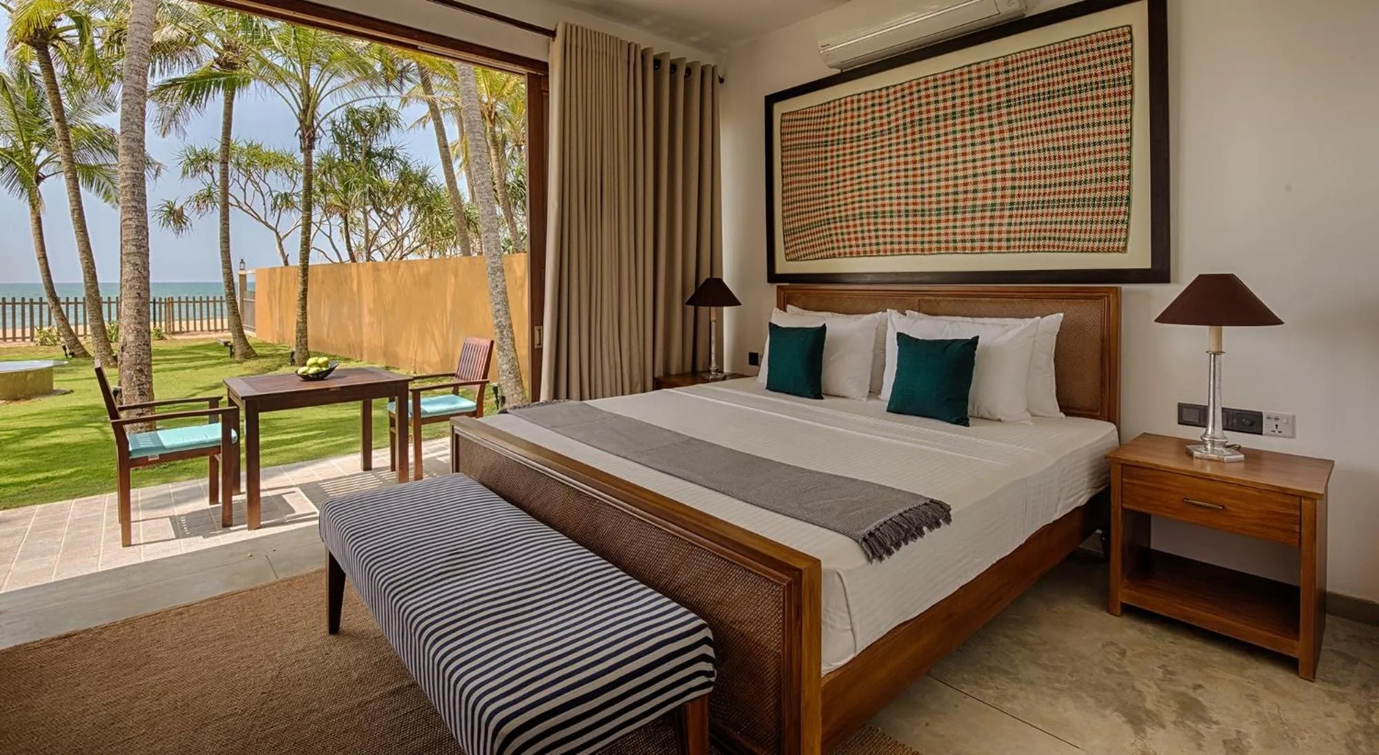 Bed in Villa 700 by Amaya
